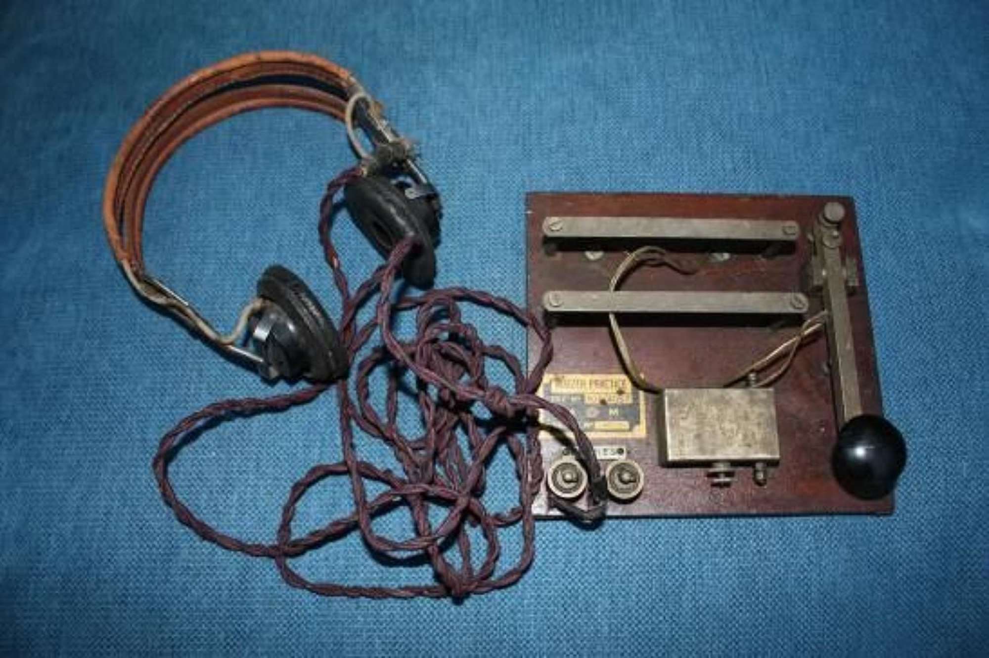 ORIGINAL WW2 ERA RAF RADIO HEADPHONES, MORSE CODE KEY