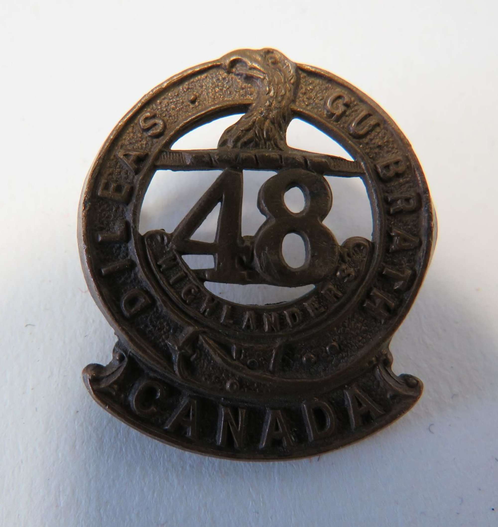 Canada 48th Highlanders Cap /Large Collar Badge