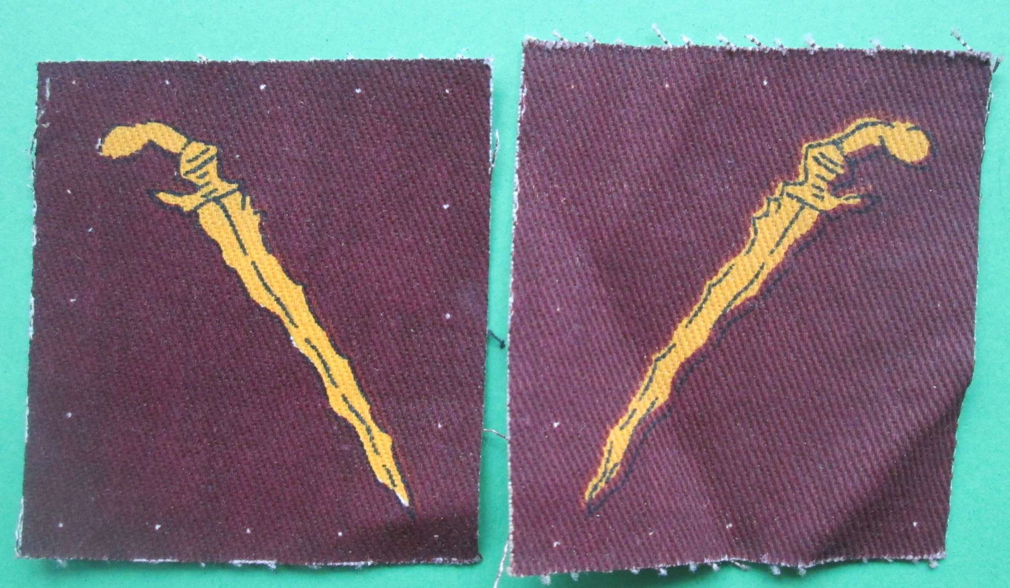 A MINT FACING PAIR OF THE MALAYA COMMAND FORMATION PATCHES