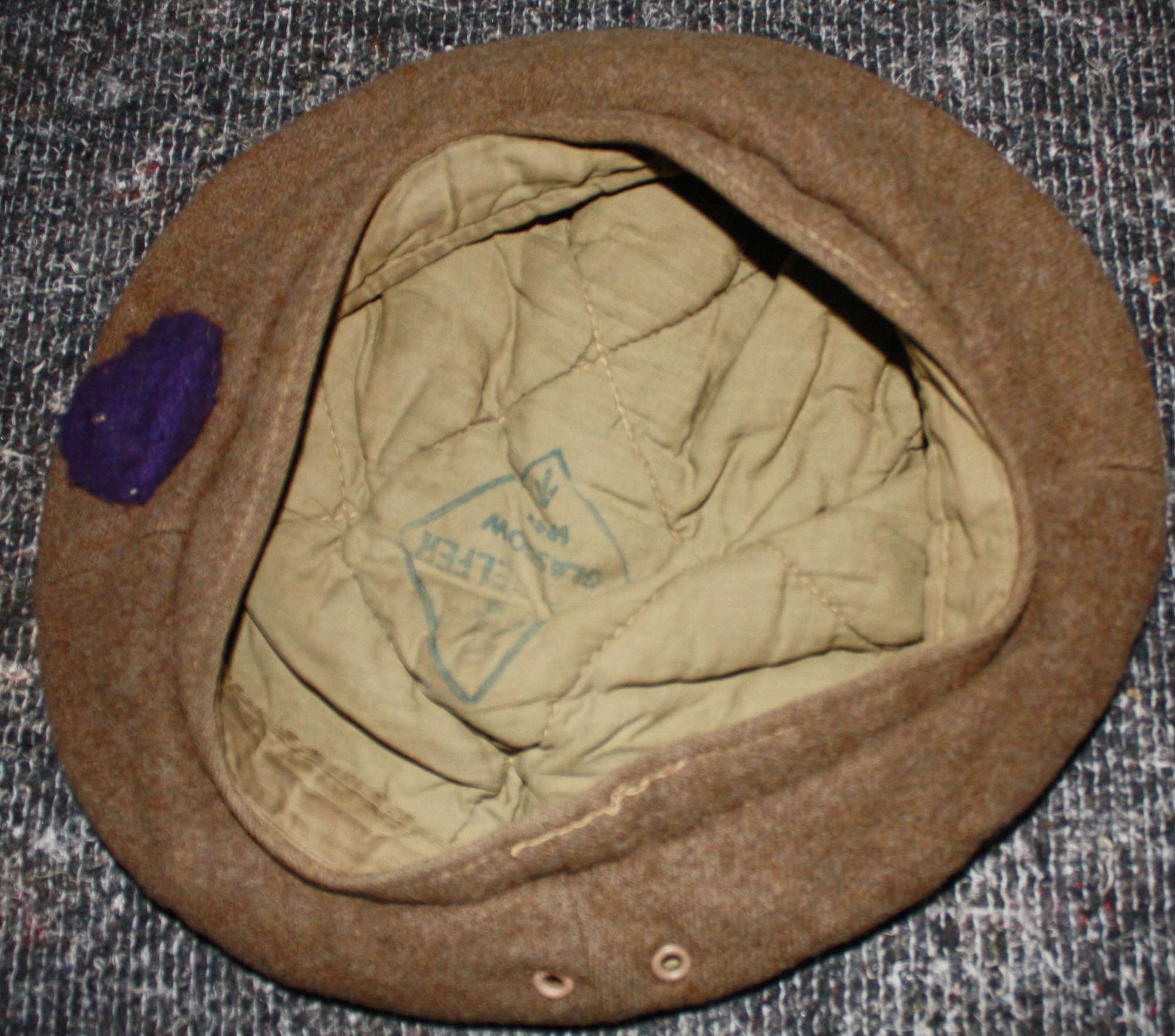 A 1945 DATED LARGE SIZE 7 1/4 GS BERET