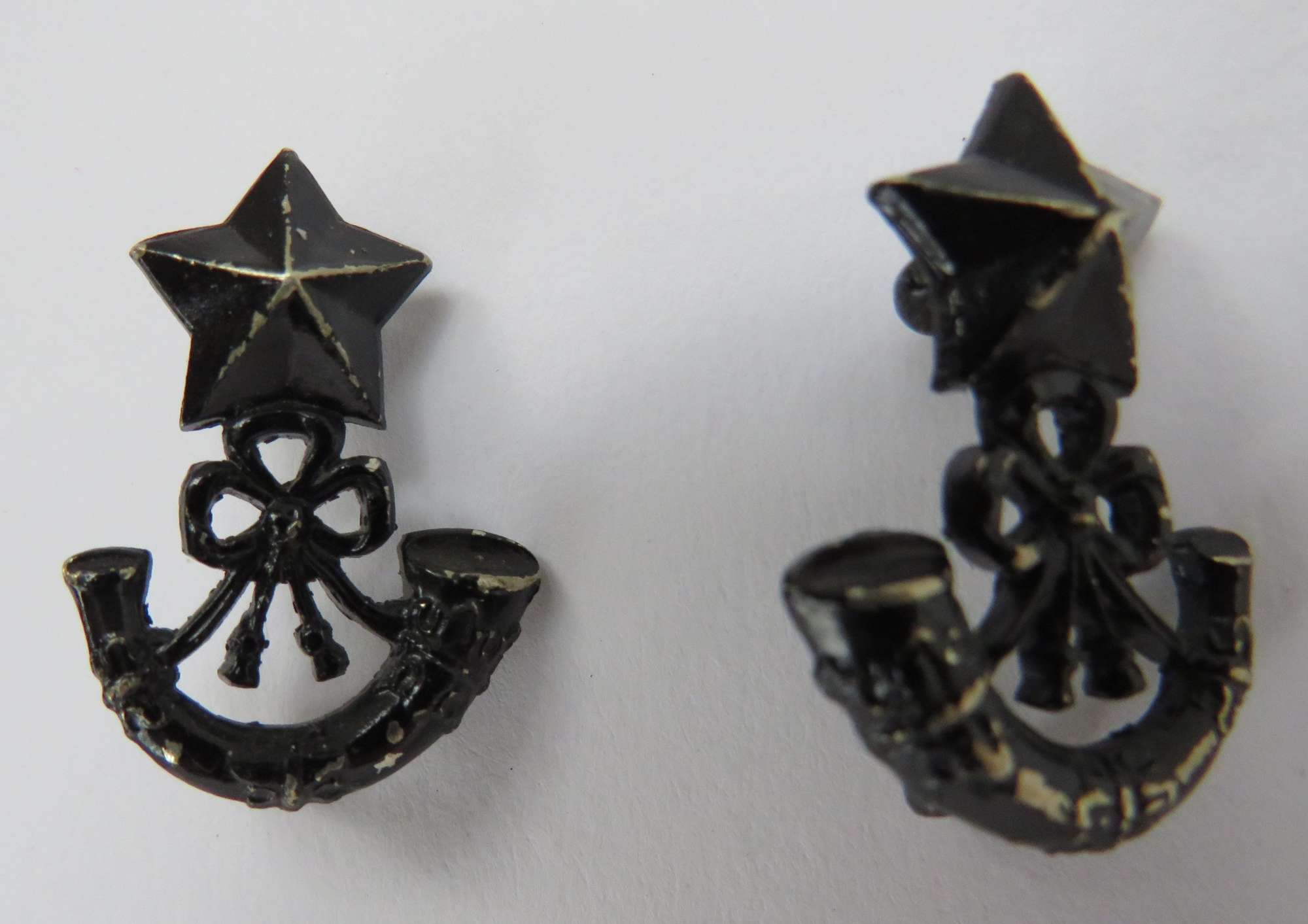 Pair of Scottish Rifles Collar Badges