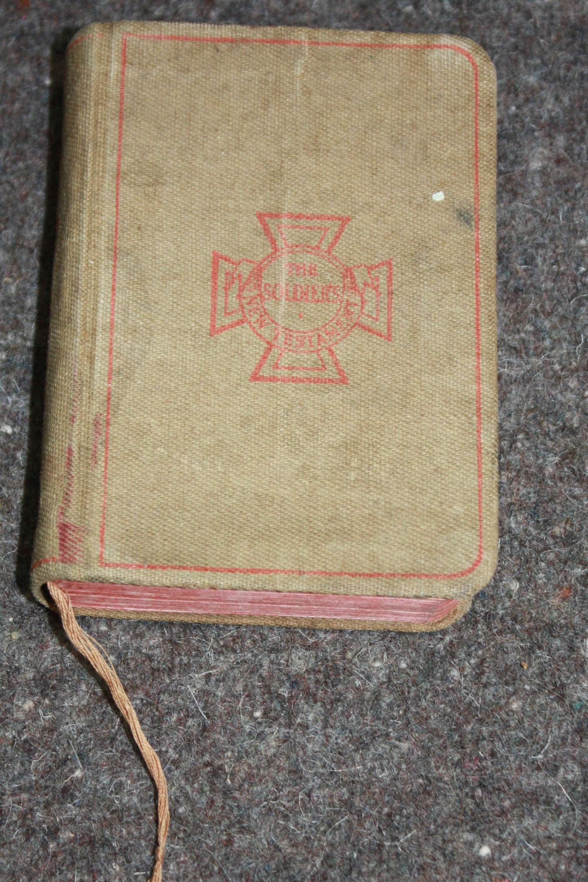 A WWI SOLDIERS NEW TESTAMENT 1914 DATED