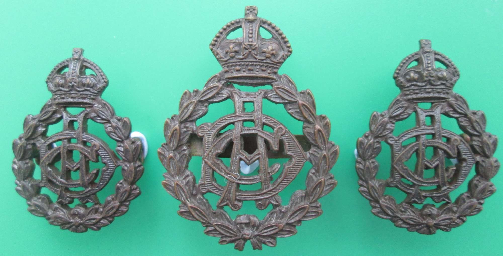 A SET OF ARMY DENTAL CORPS BADGES