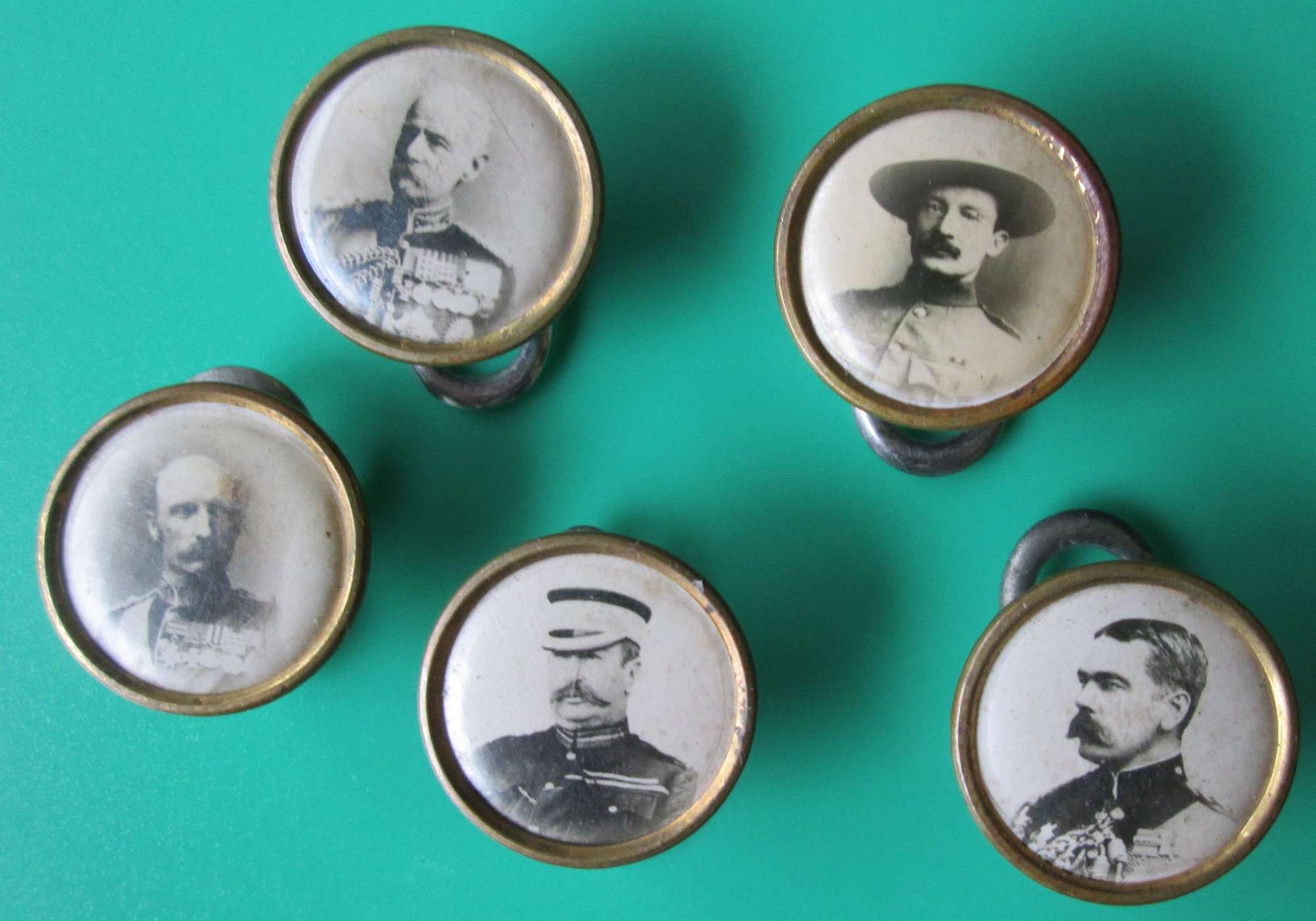 A COLLECTION OF BOER WAR BUTTONS
