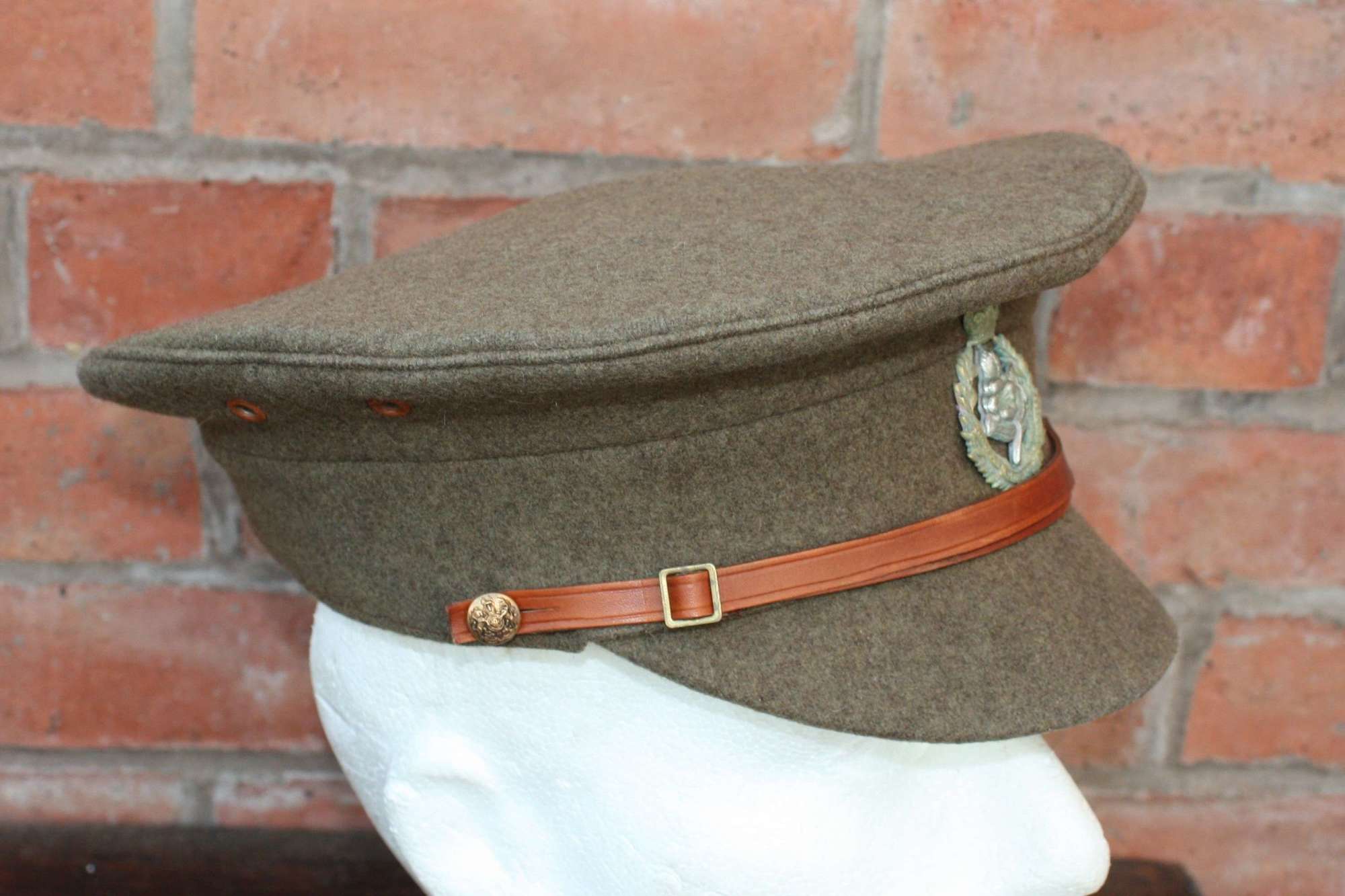 BRITISH WW1 1905 PATT OTHER RANKS KHAKI SERVICE DRESS CAP. SIZE 73/8
