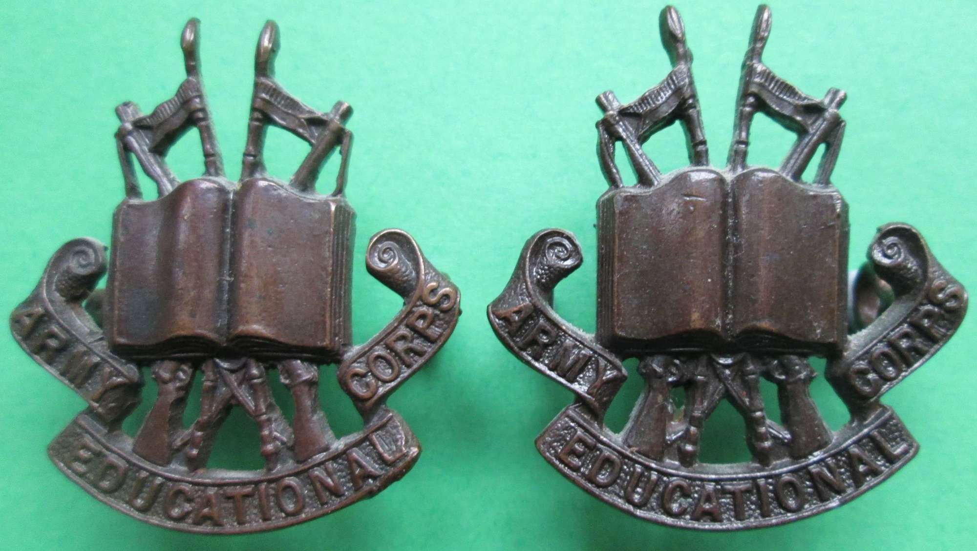 ARMY EDUCATION CORPS OFFICERS BRONZE COLLAR DOGS