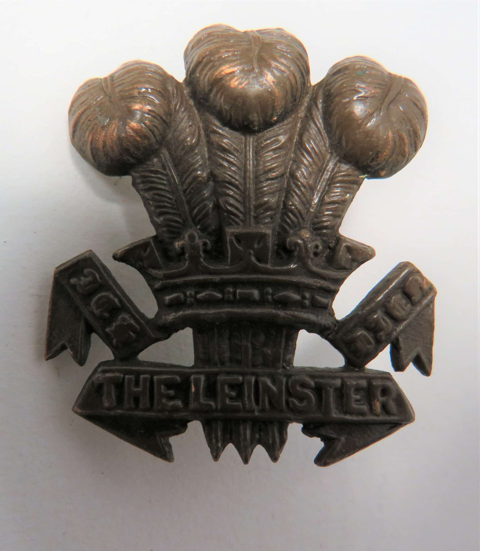 WW1 The Leinster Regiment Cap Badge