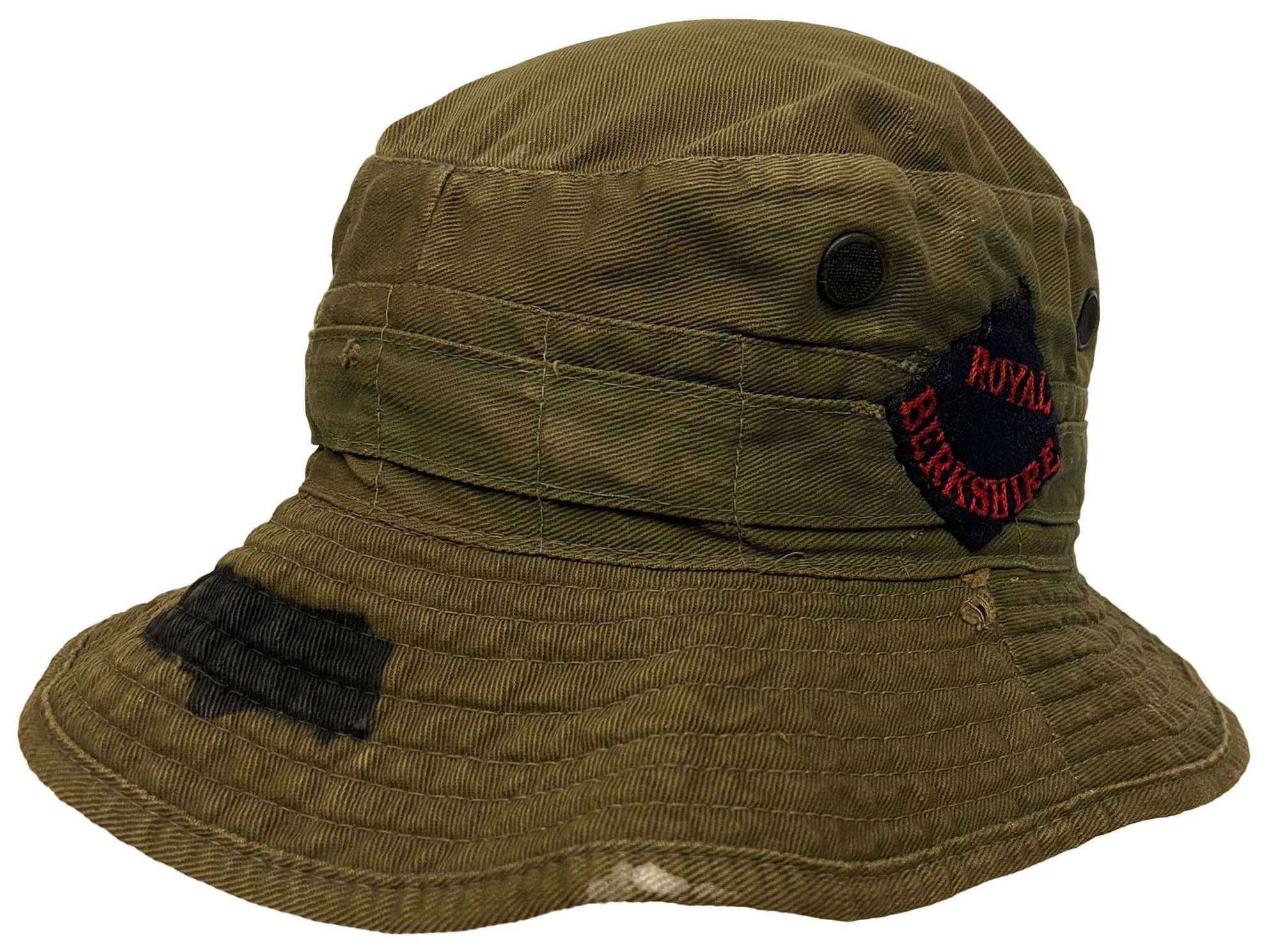 Original 1945 Dated British Army Jungle Service Hat - Size 7 1/4
