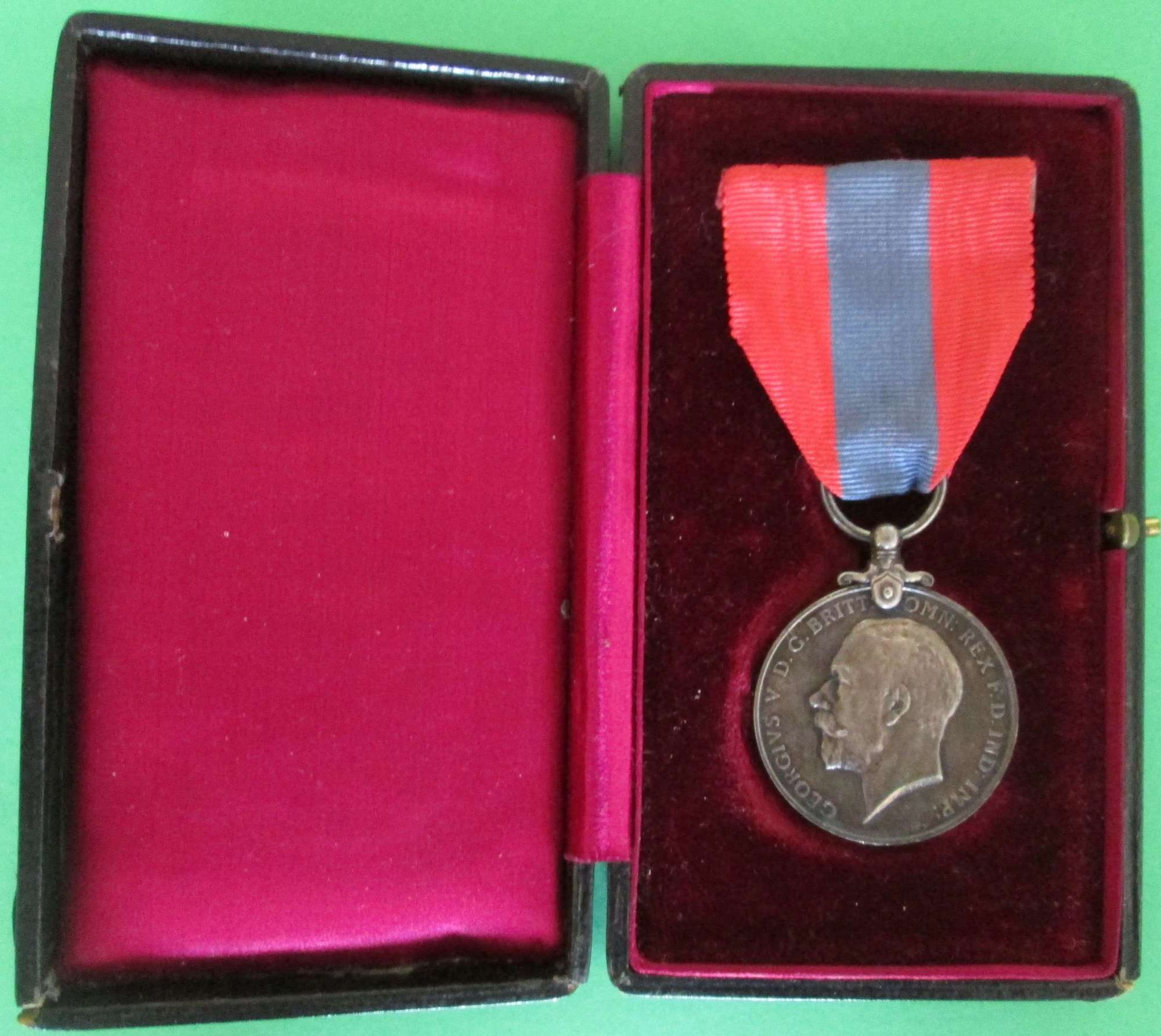A ISM MEDAL AWARDED TO WILLIAM HARRY FRAMPTON AUG 1927 AWARD POSTMAN