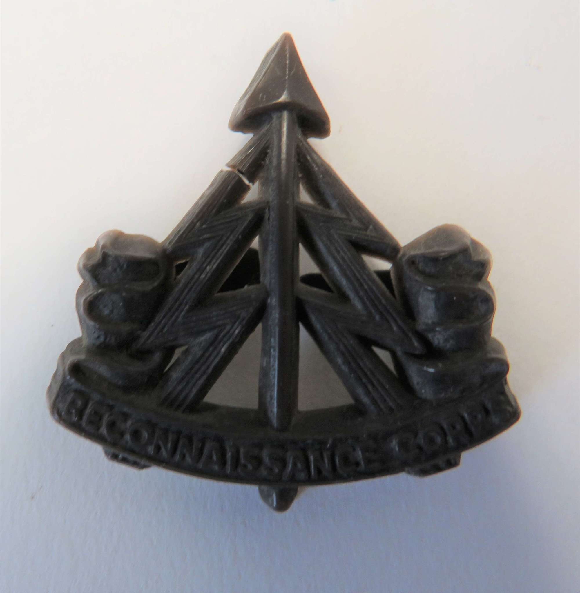 WW2 Reconnaissance Corps Plastic Economy Cap Badge