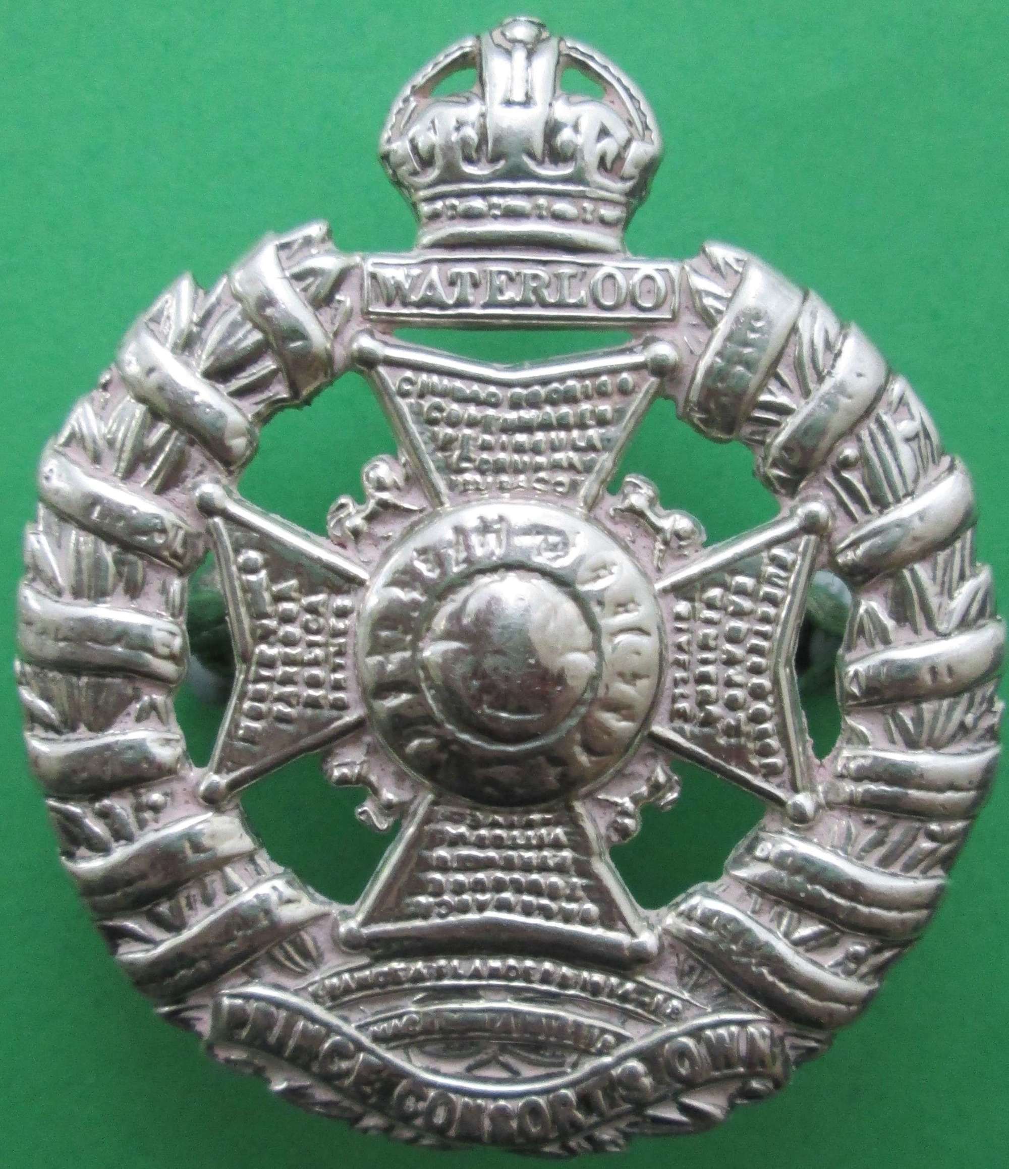 A RIFLE BRIGADE STERLING SILVER OFFICER'S BADGE