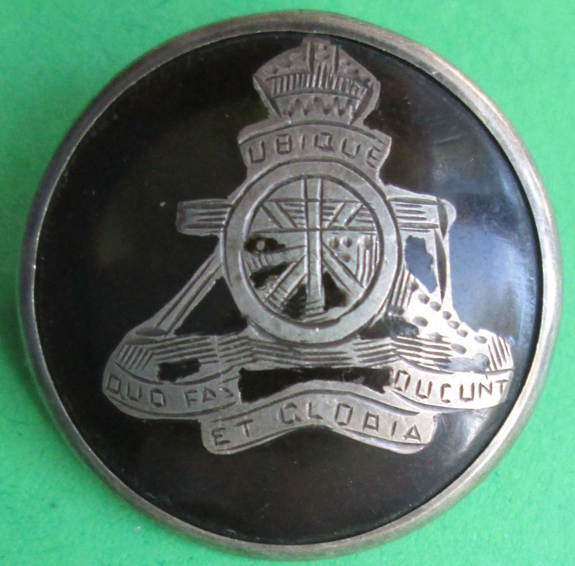 A WWI TORTOISE AND SILVER  ROYAL ARTILLERY SWEETHEART BROOCH