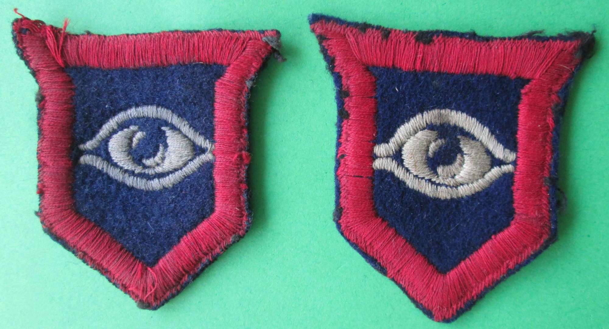 A PAIR OF GUARDS ARMOURED DIVISION FORMATION SIGNS