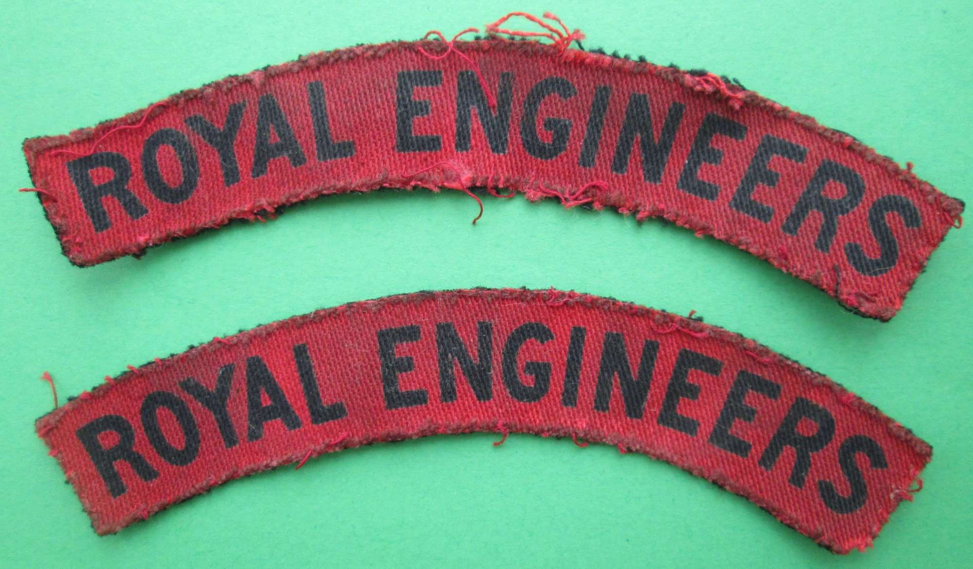 A PAIR OF ROYAL ENGINEERS SHOULDER TITLES