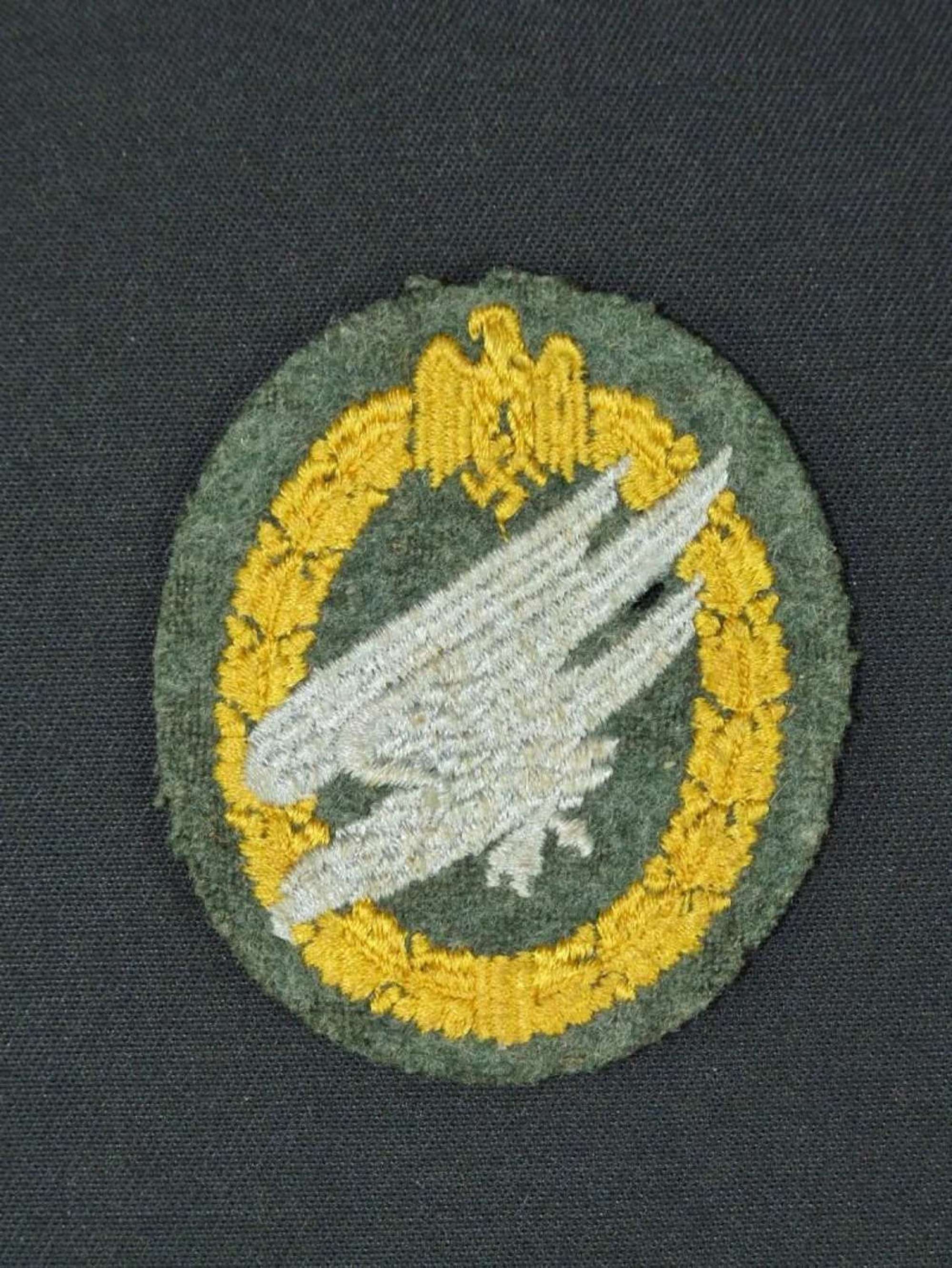 1943 Pattern Heer Fallschirmjager Cloth Badge