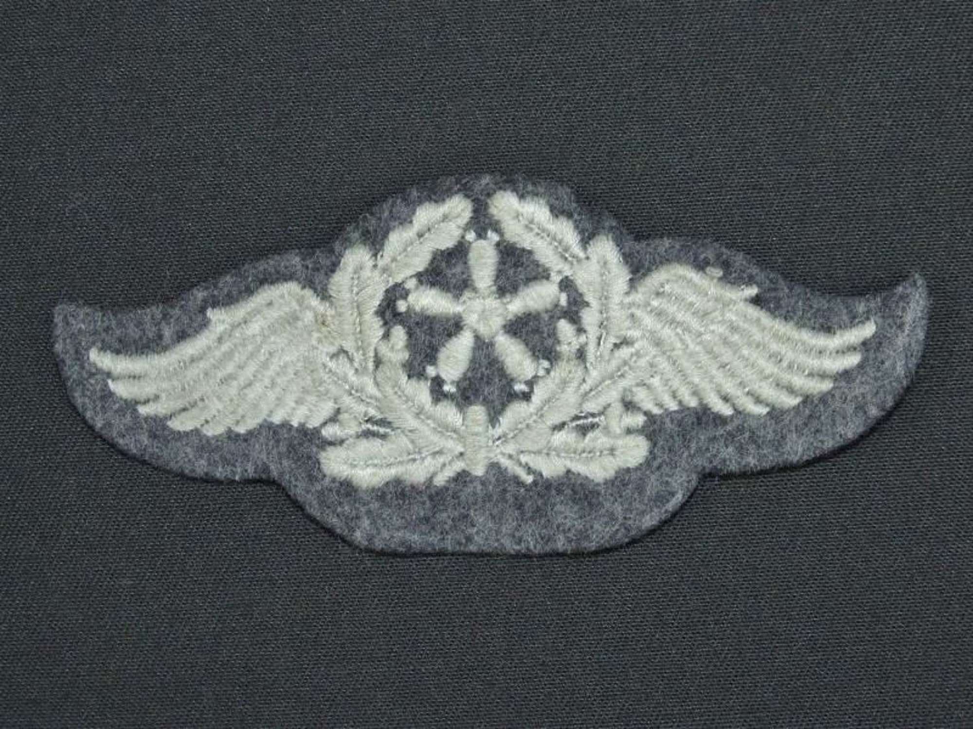 Luftwaffe Specialty Badge for Flying Technical Personnel