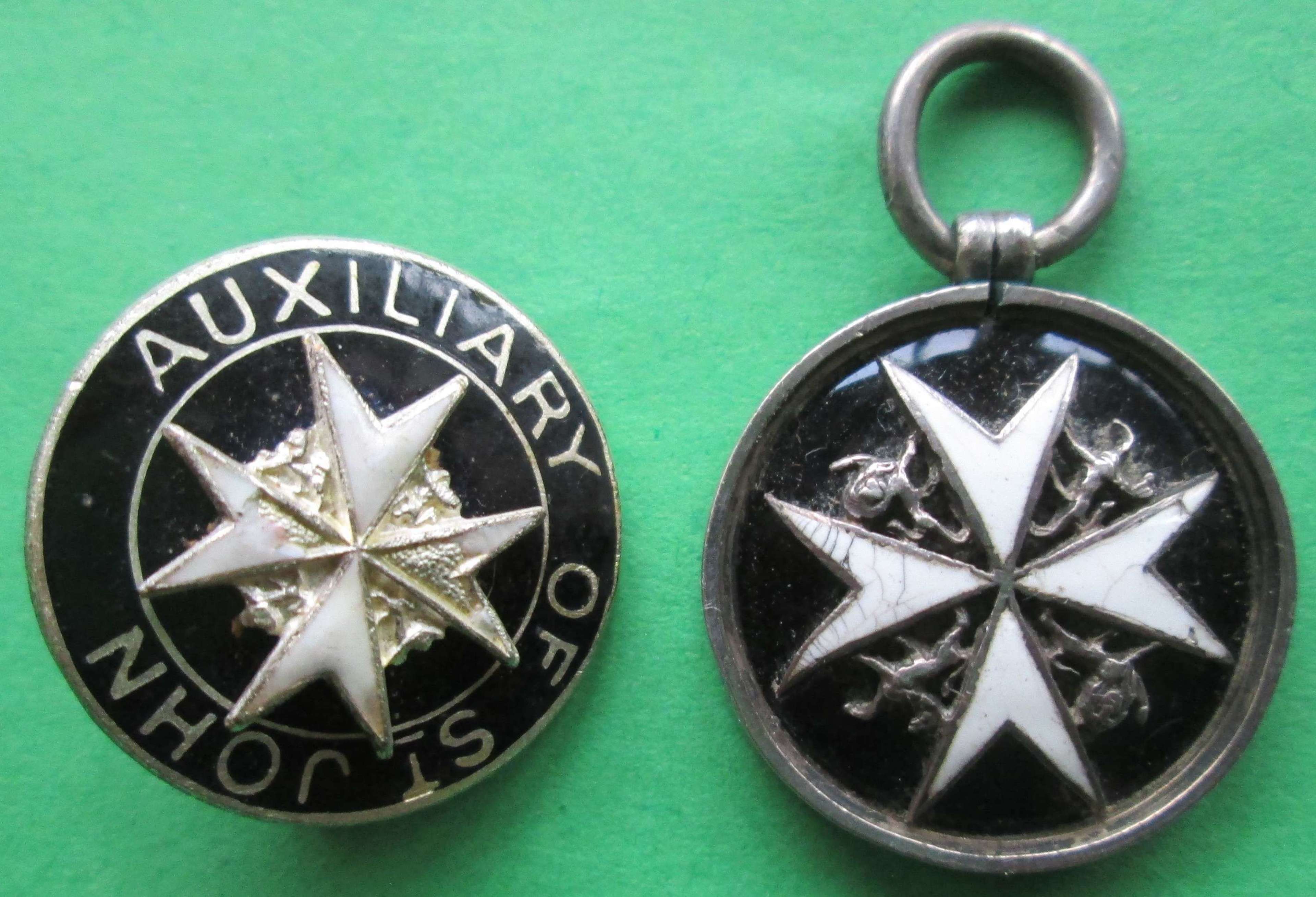 AUXILIARY OF ST JOHN PIN BADGE AND PENDANT