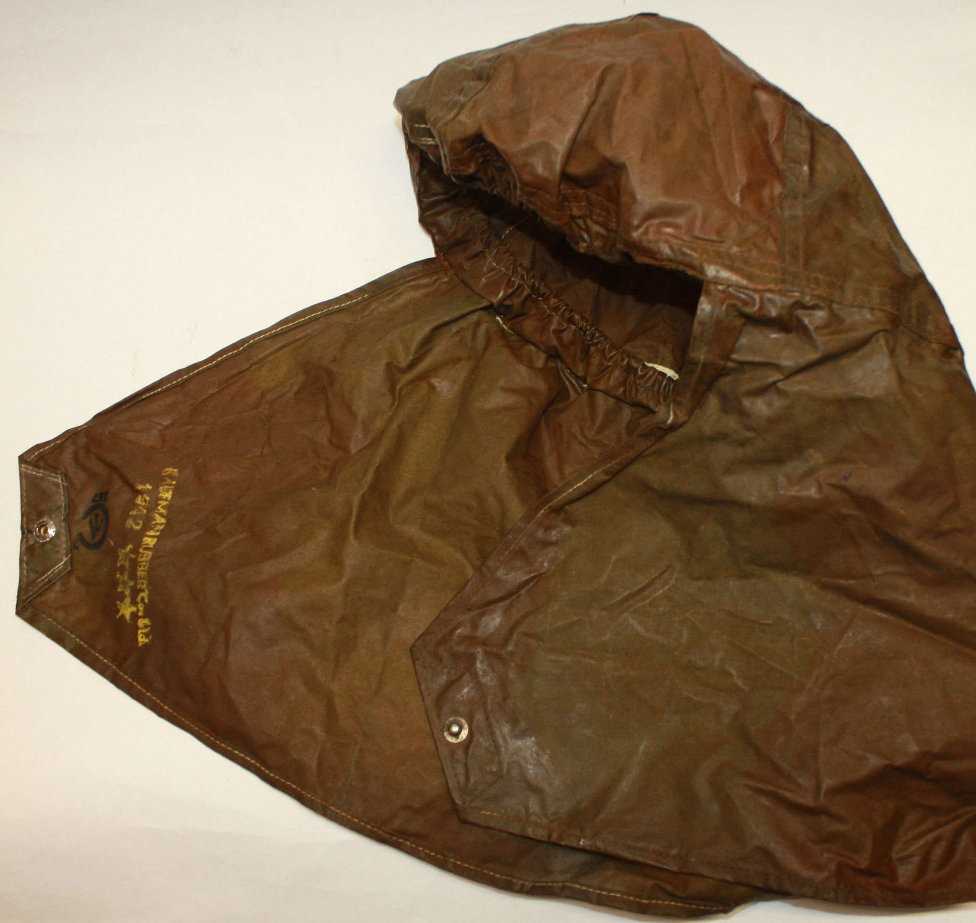 A 1942 DATED CANADIAN GAS HOOD / HELMET COVER