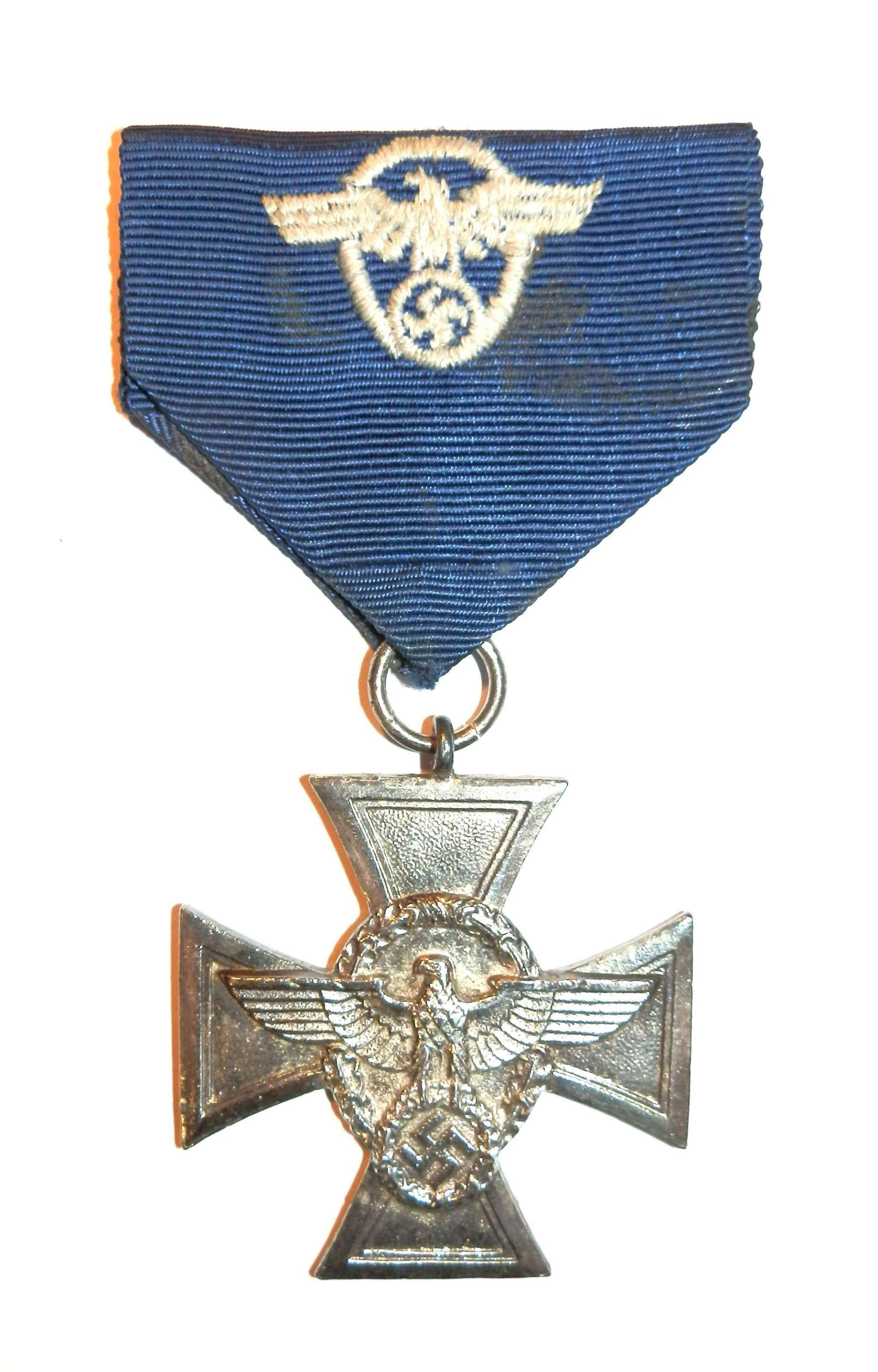Police 18 Years Loyal Service Medal.