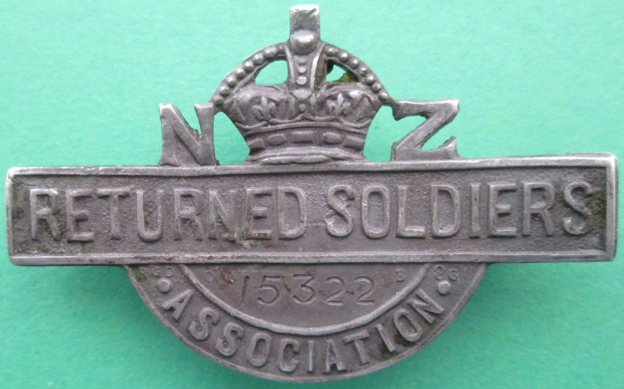 WWI RETURNED SOLDIERS ASSOCIATION PIN BADGE