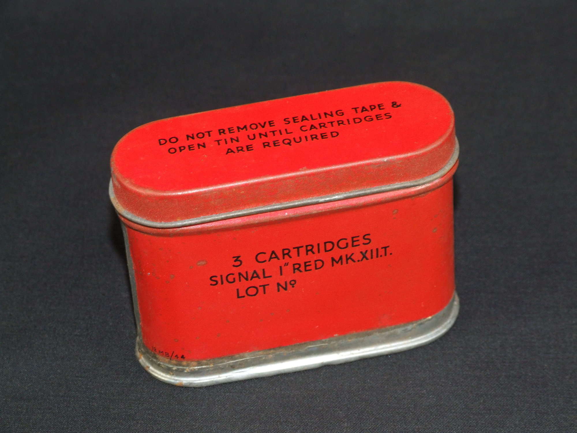 RAF Tin for 3 Red Signal Cartridges