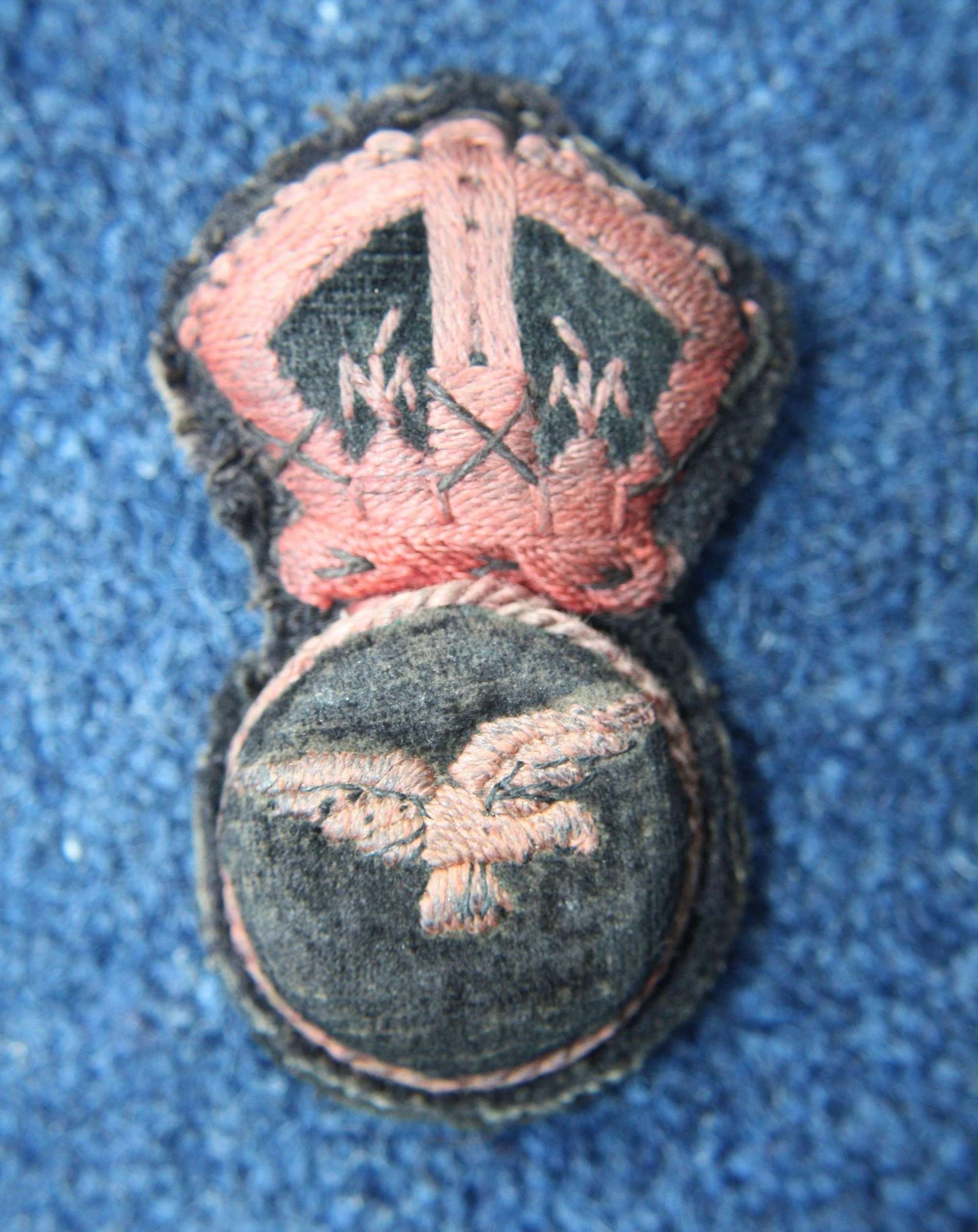 WW1 RAF Royal Air Force 1918 1st Pattern Embroidered Airmans Cap Badge