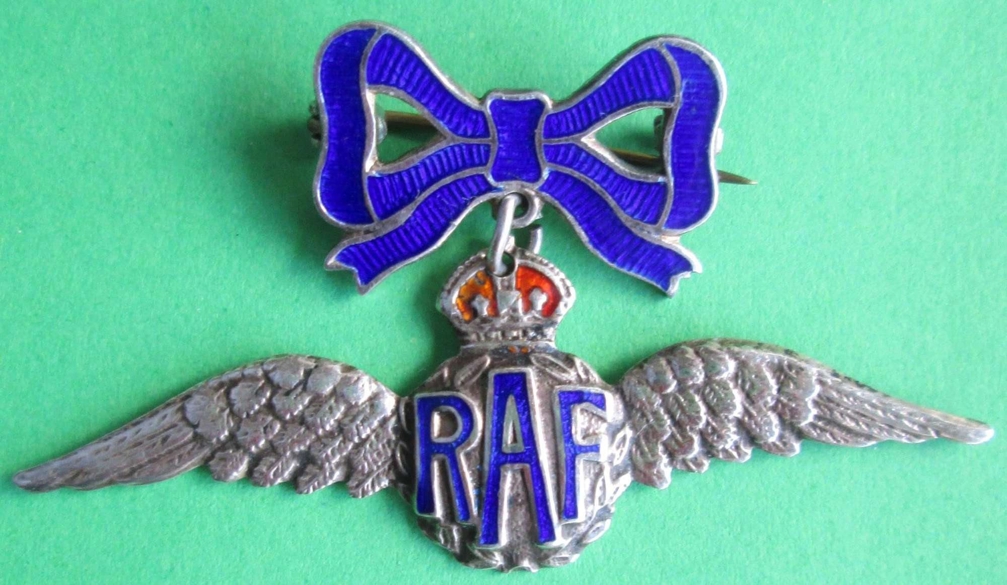 ROYAL AIRFORCE SILVER SWEETHEART BROOCH