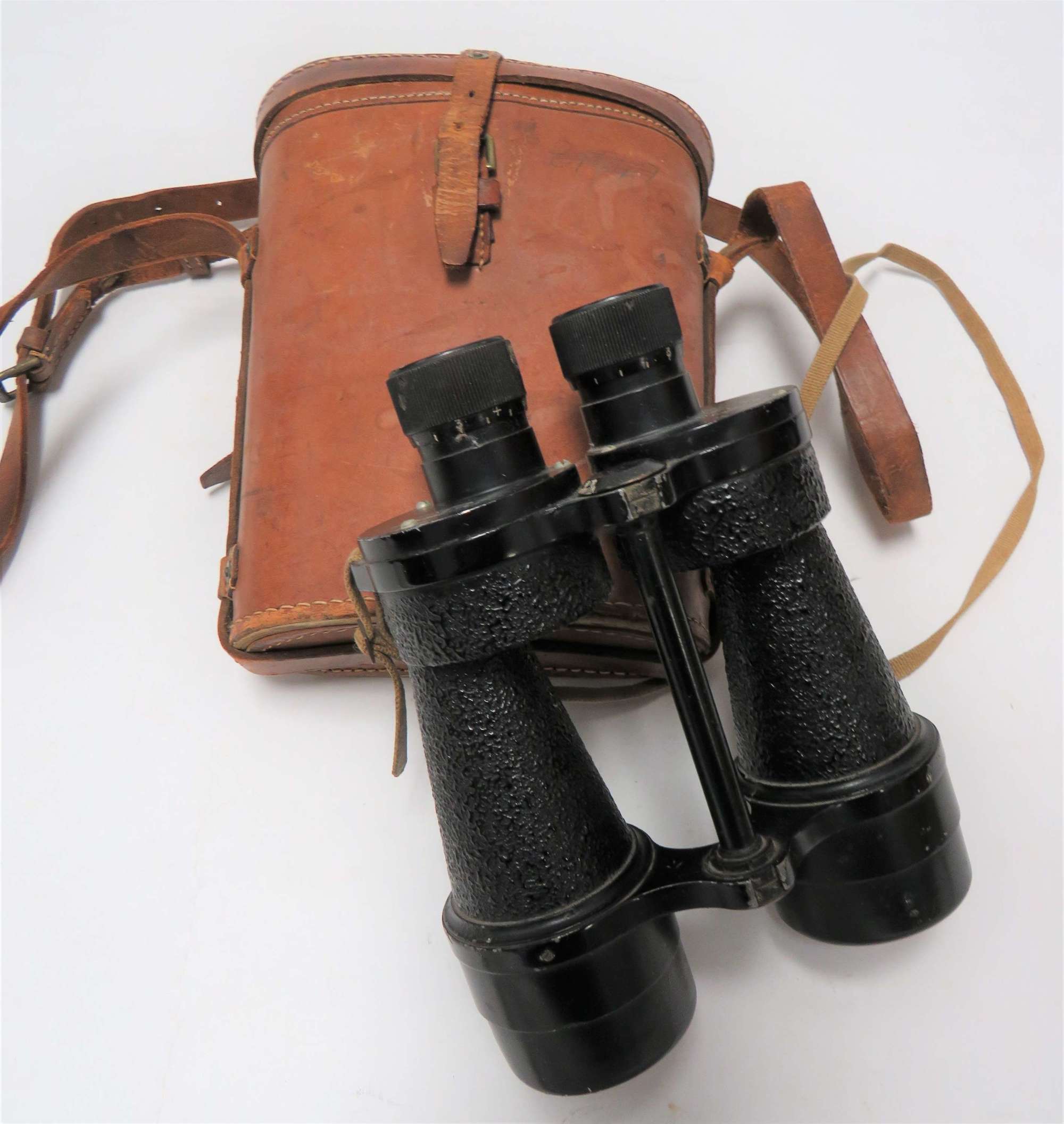 WW2 Binoculars No 5 Mk 4 Complete in case