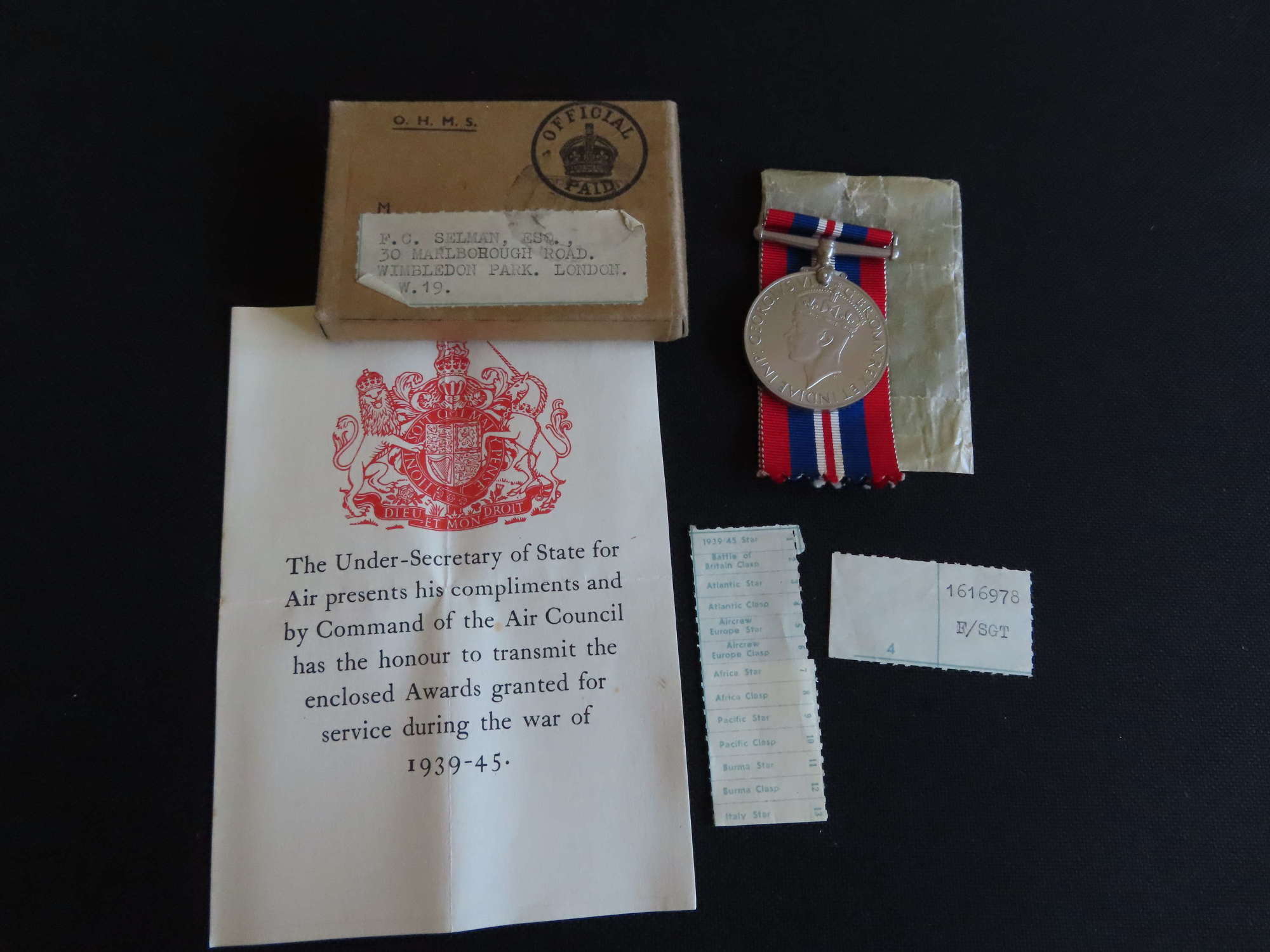 WW2 Complete Boxed RAF Medal In Original Postage Box