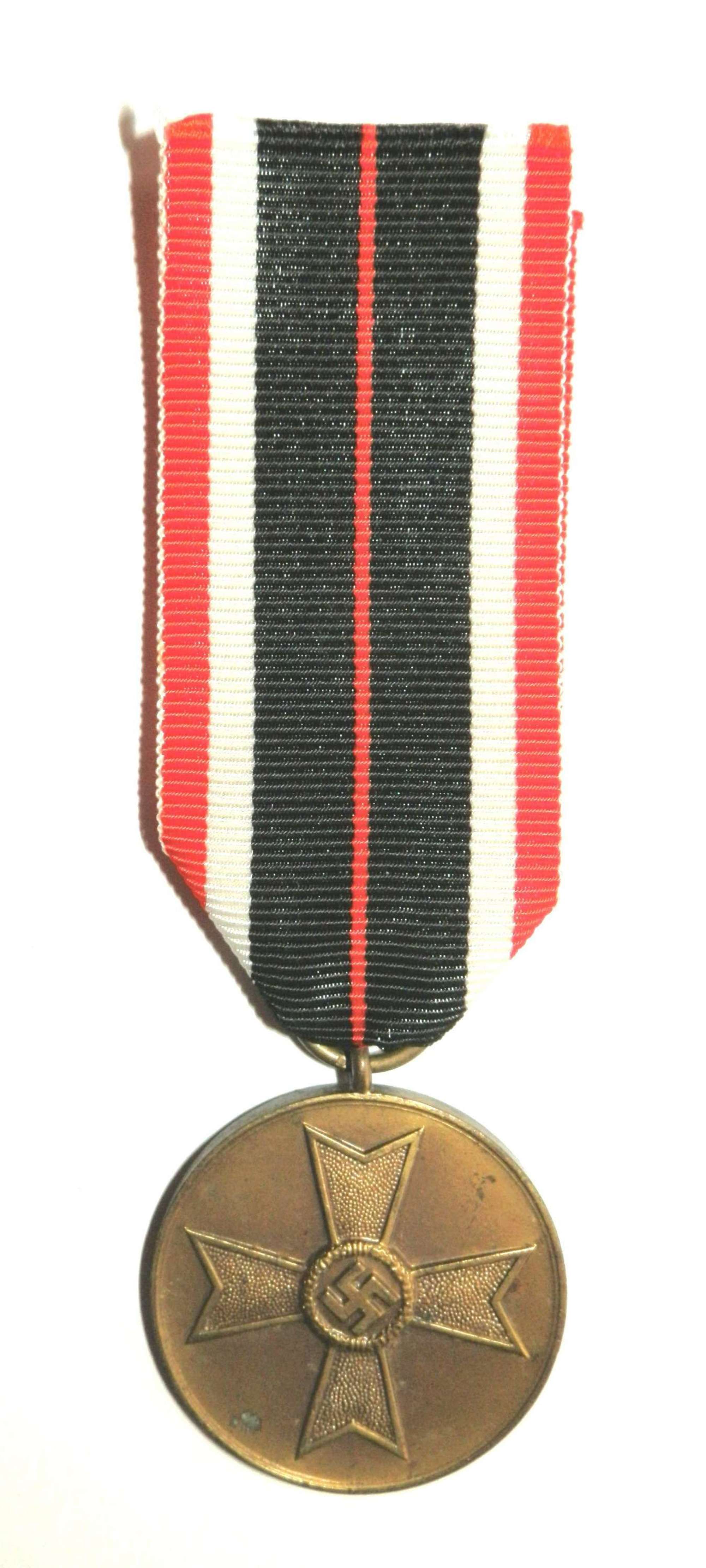 War Merit Medal. Maker marked 60.