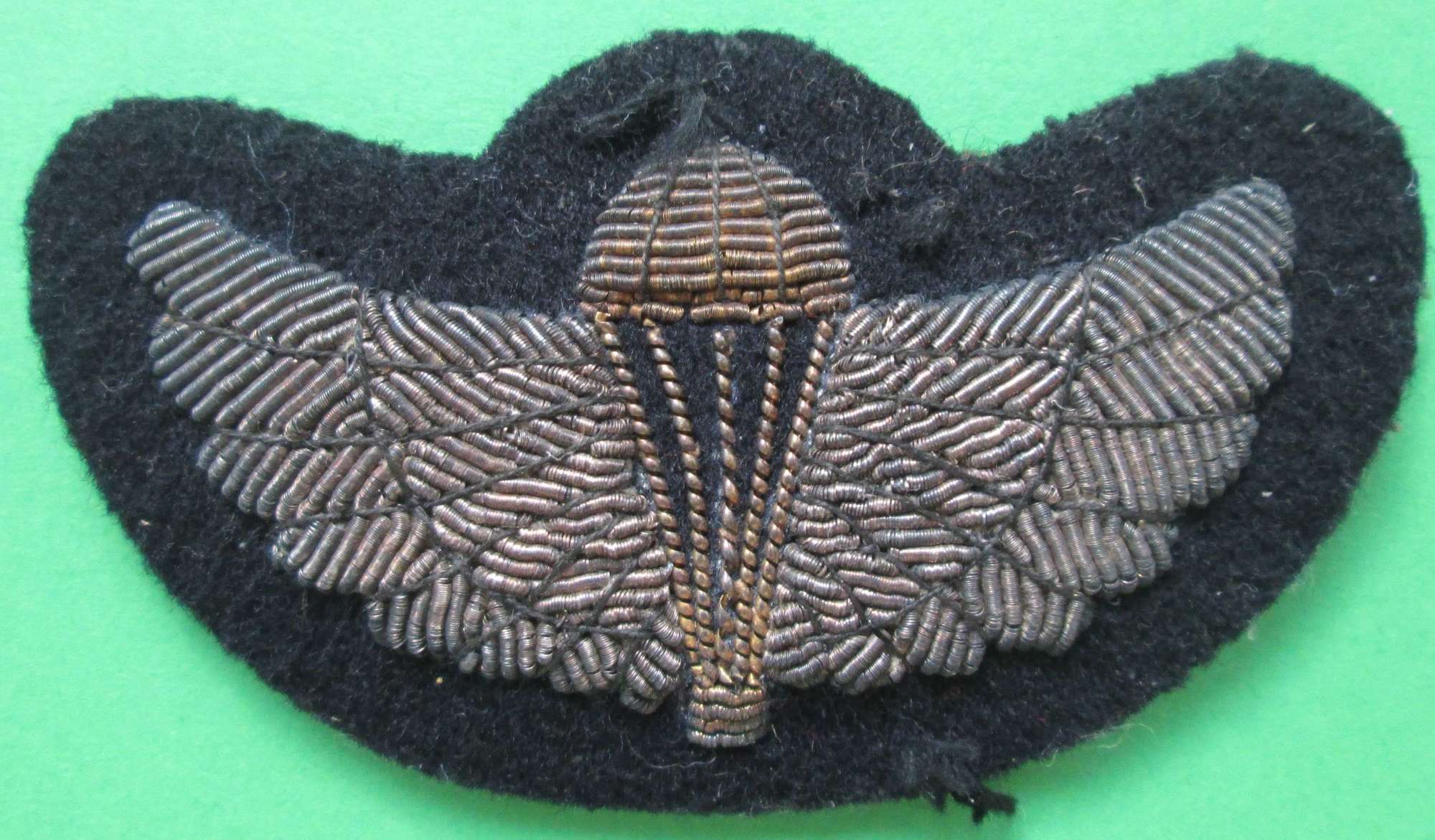 SAS OFFICER'S DRESS PARACHUTE WINGS IN BULLION WIRE