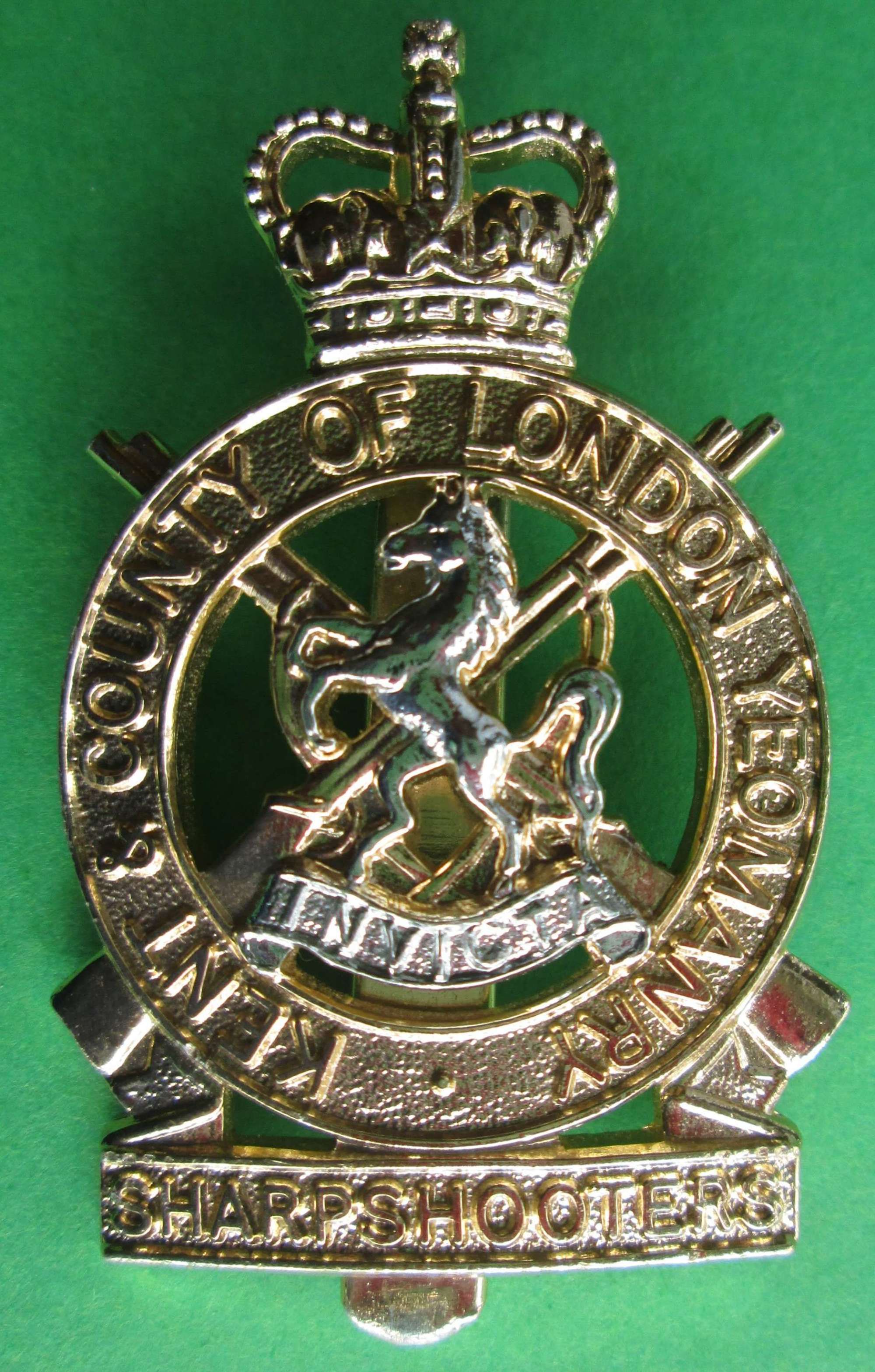 KENT & COUNTY OF LONDON YEOMANRY SHARPSHOOTERS STAY BRIGHT CAP BADGE