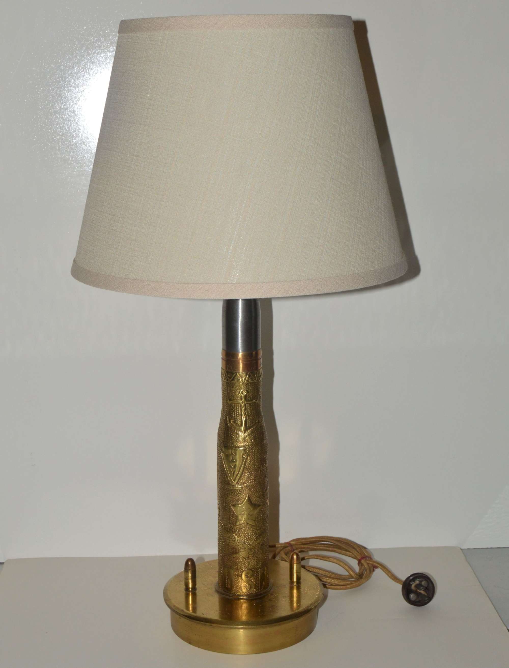 ﻿Signed and Dated WWII US Navy Trench Art Lamp