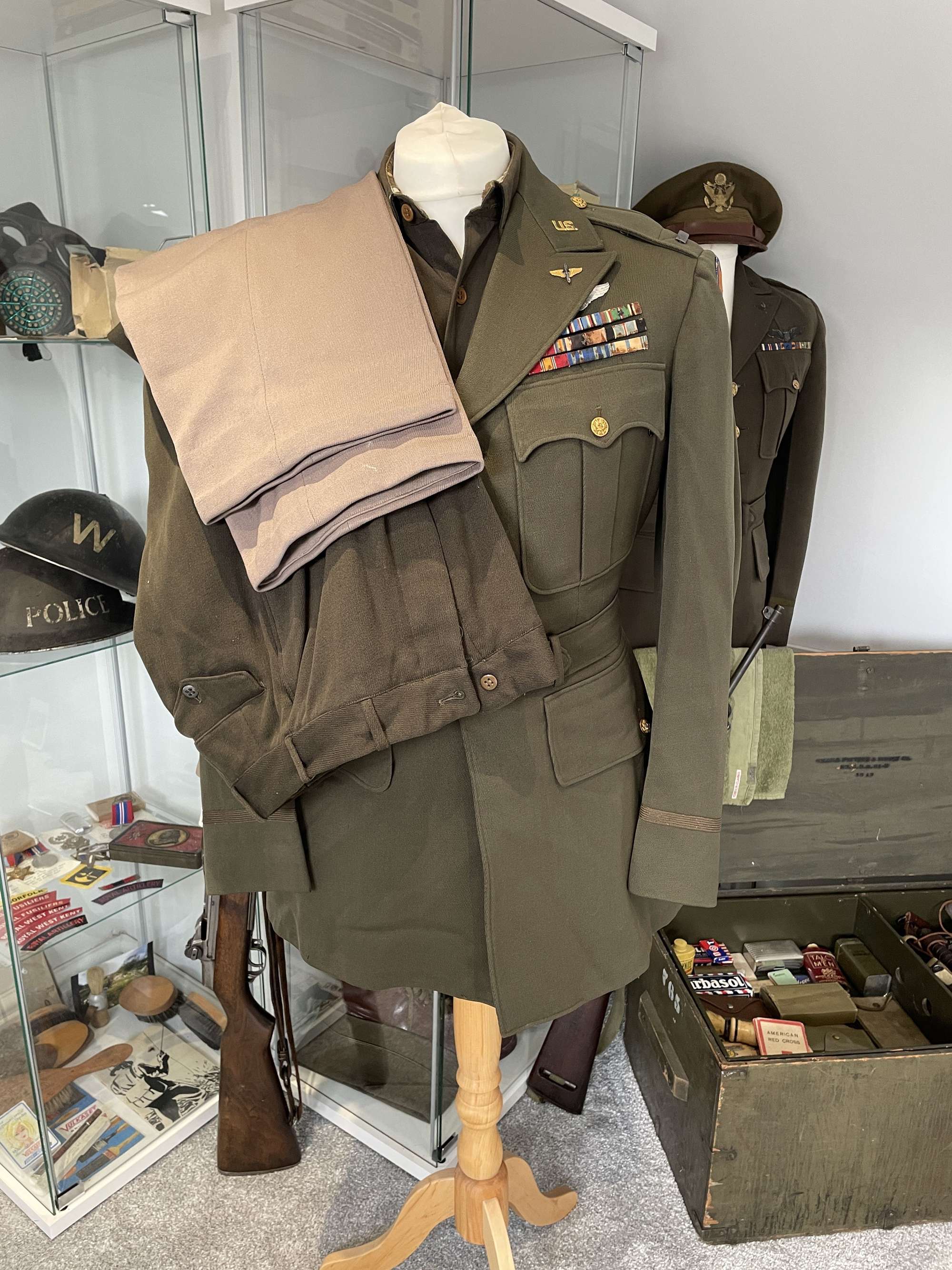 American WW2 Uniform Grouping, 8th Air Force, 487th Bomb Group, Lavenham, Large Size