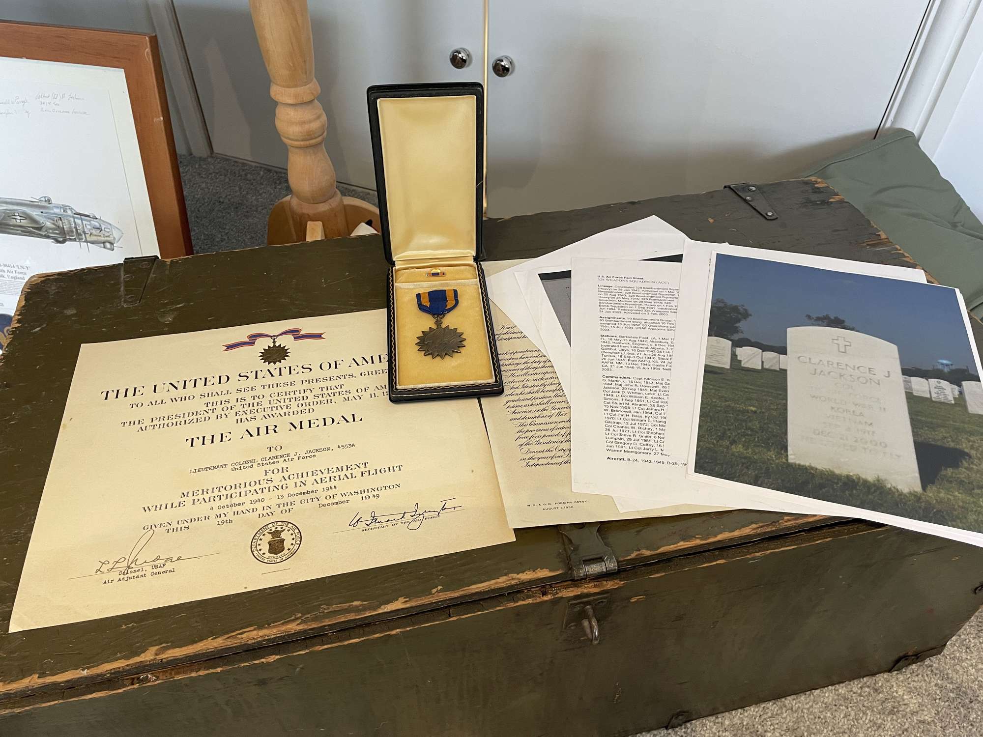 Original World War Two Era American Air Medal, Lieutenant Colonel, 93rd Bomb Group