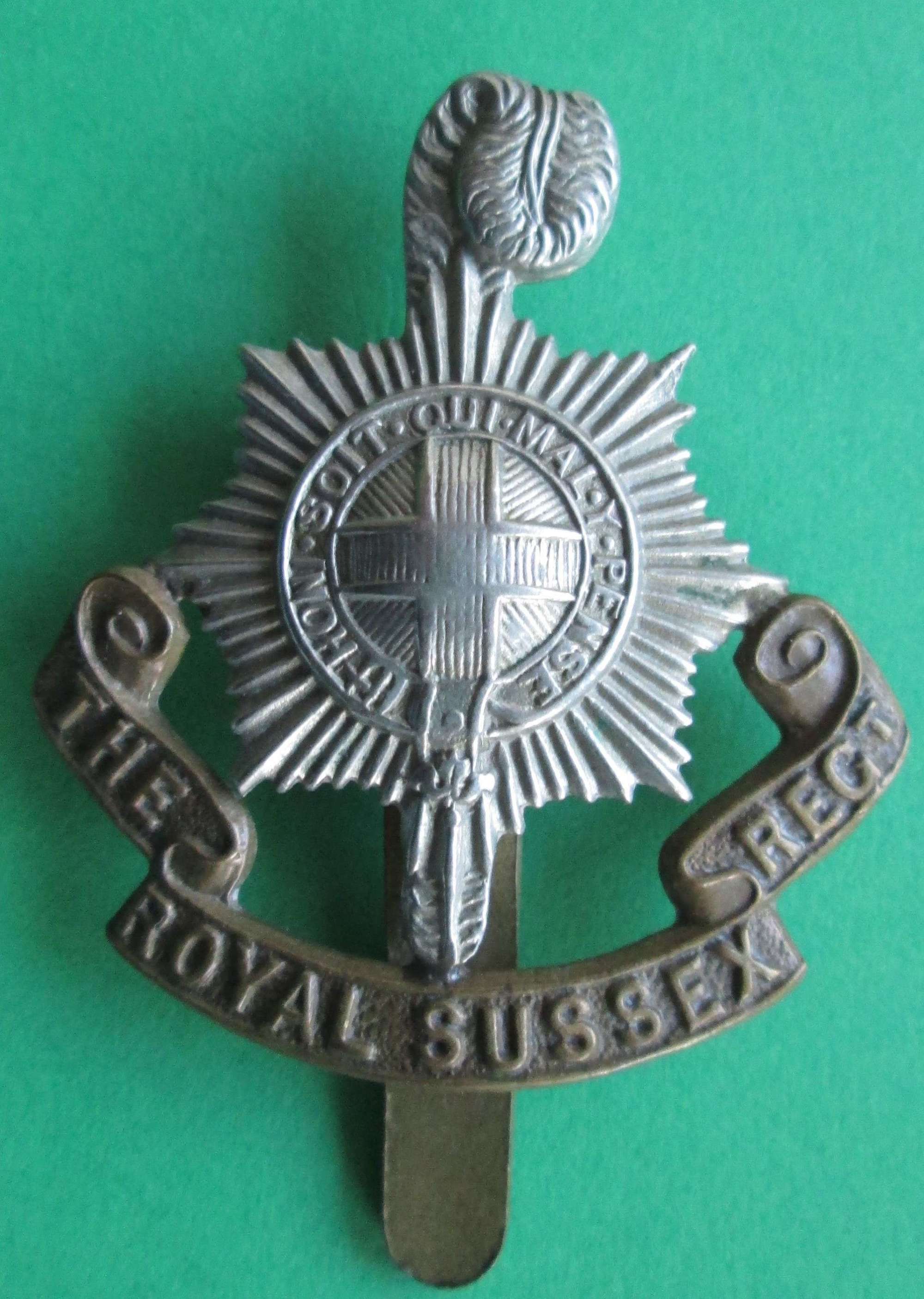 WWII PERIOD ROYAL SUSSEX REGIMENT CAP BADGE