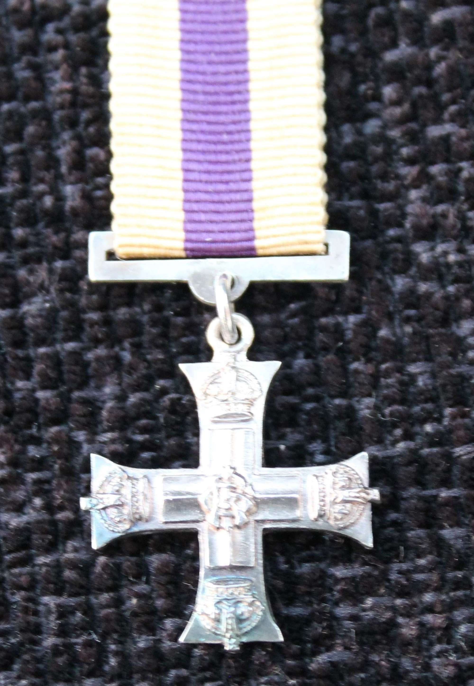1917 Dated Miniature Military Cross