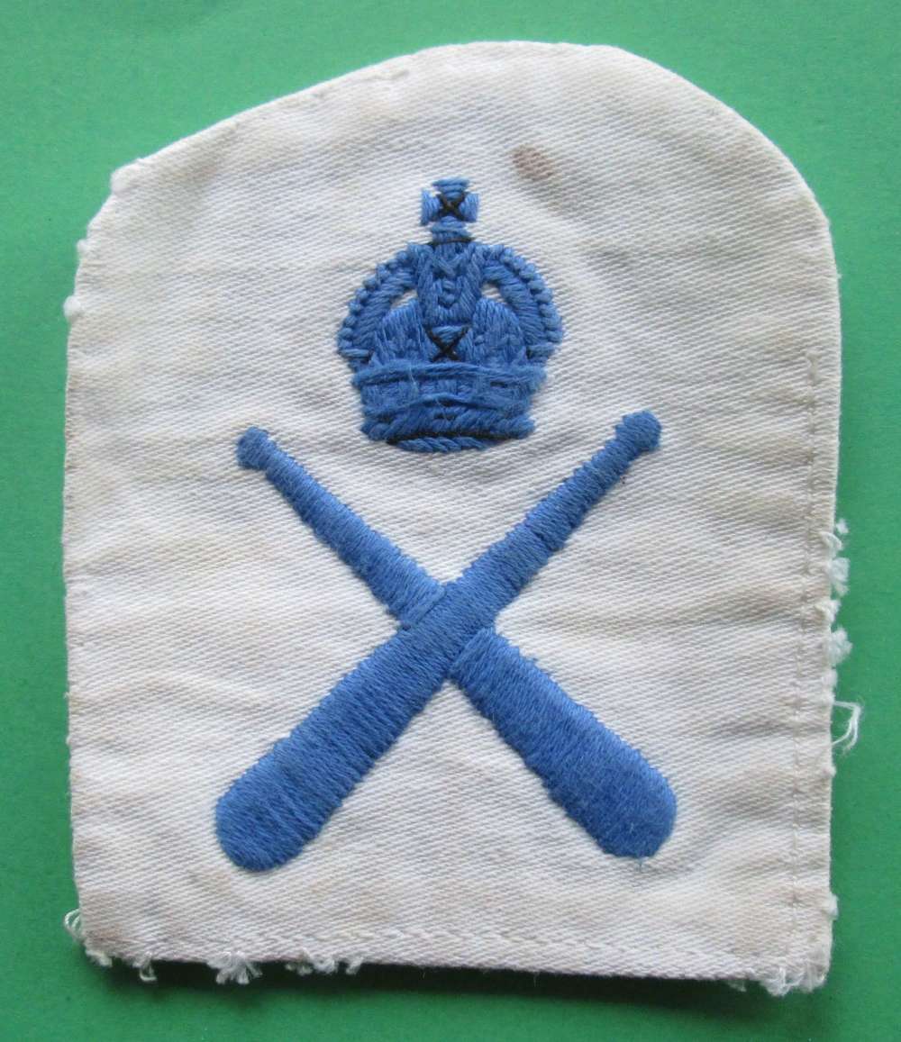 WWII PERIOD NAVY INSTRUCTORS ARM BADGE