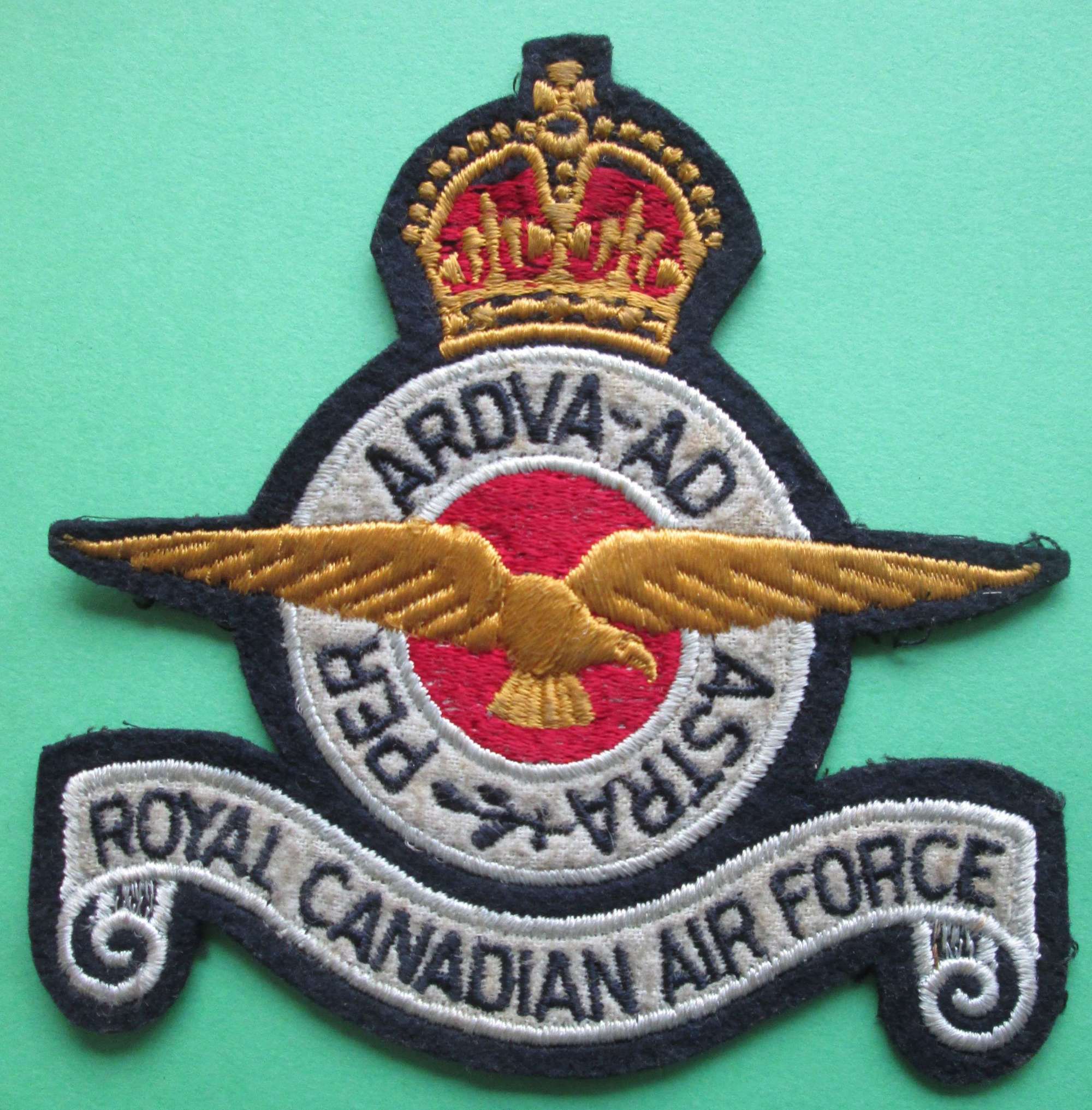 ROYAL CANADIAN AIR FORCE BADGE
