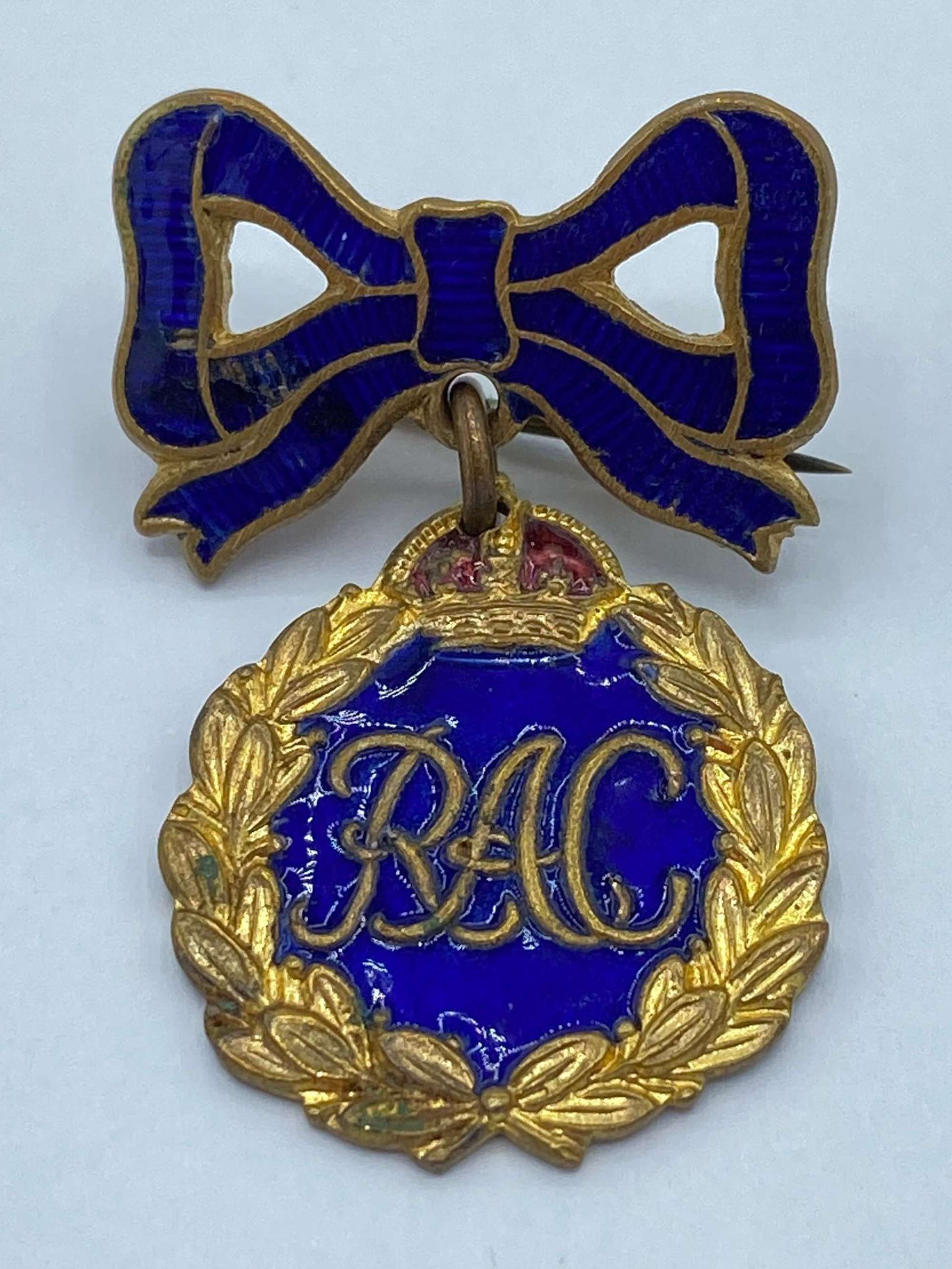 WW1 Royal Armoured Corps Regimental Sweetheart Enamel Gilded Badge