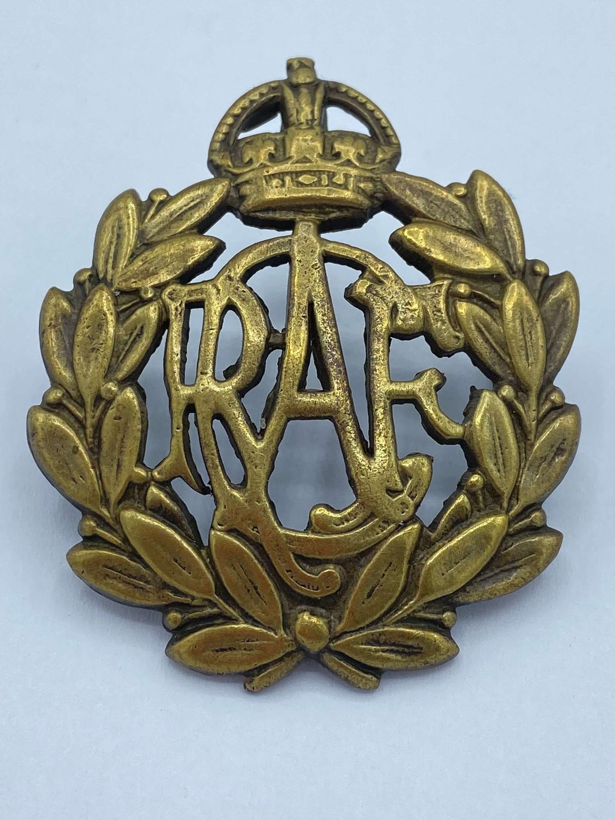 WW2 Royal Canadian Air Force RCAF Brass Cap Badge