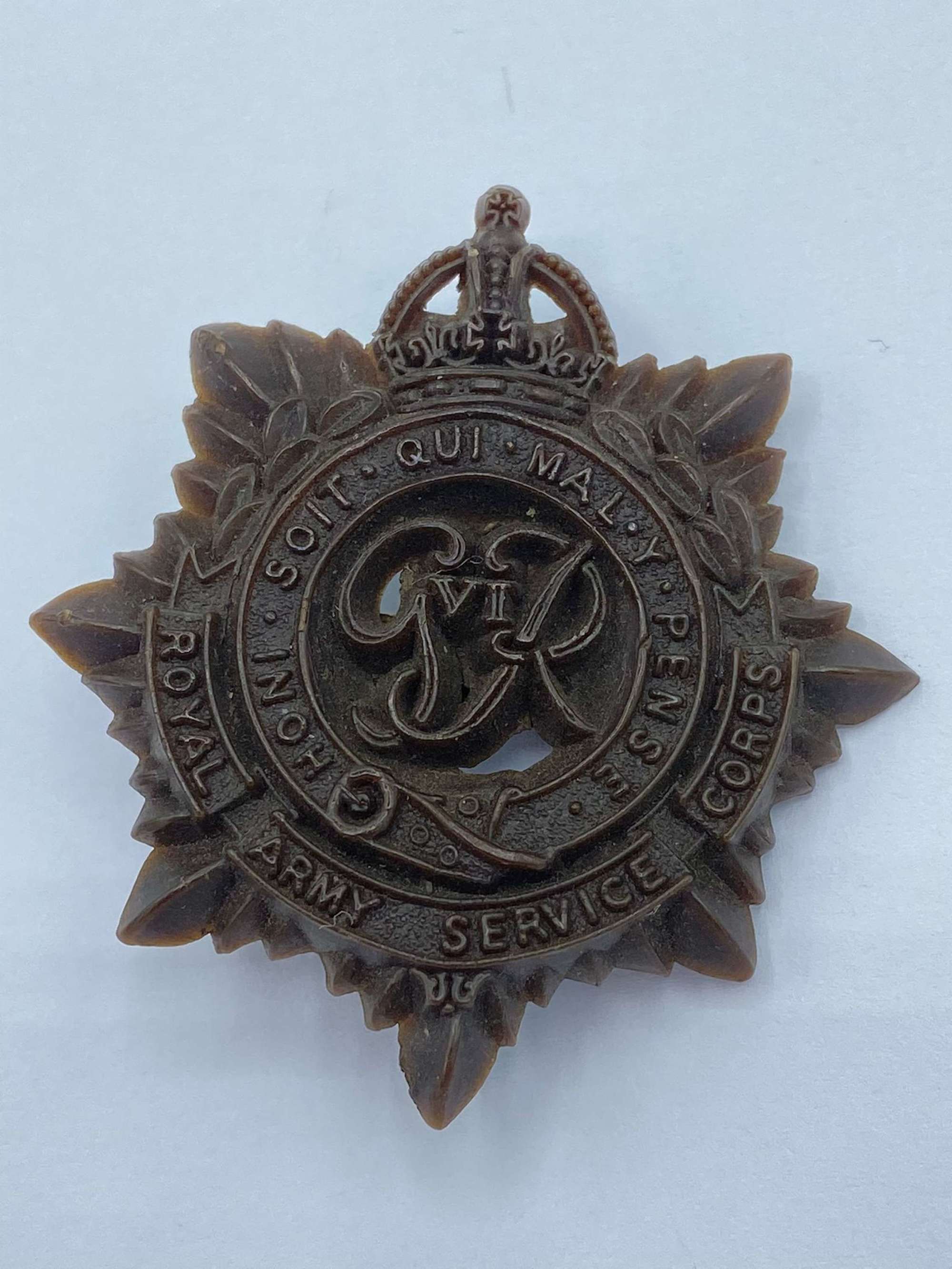 WW2 Royal Army Service Corps Economy Plastic Cap Badge By A Stanley