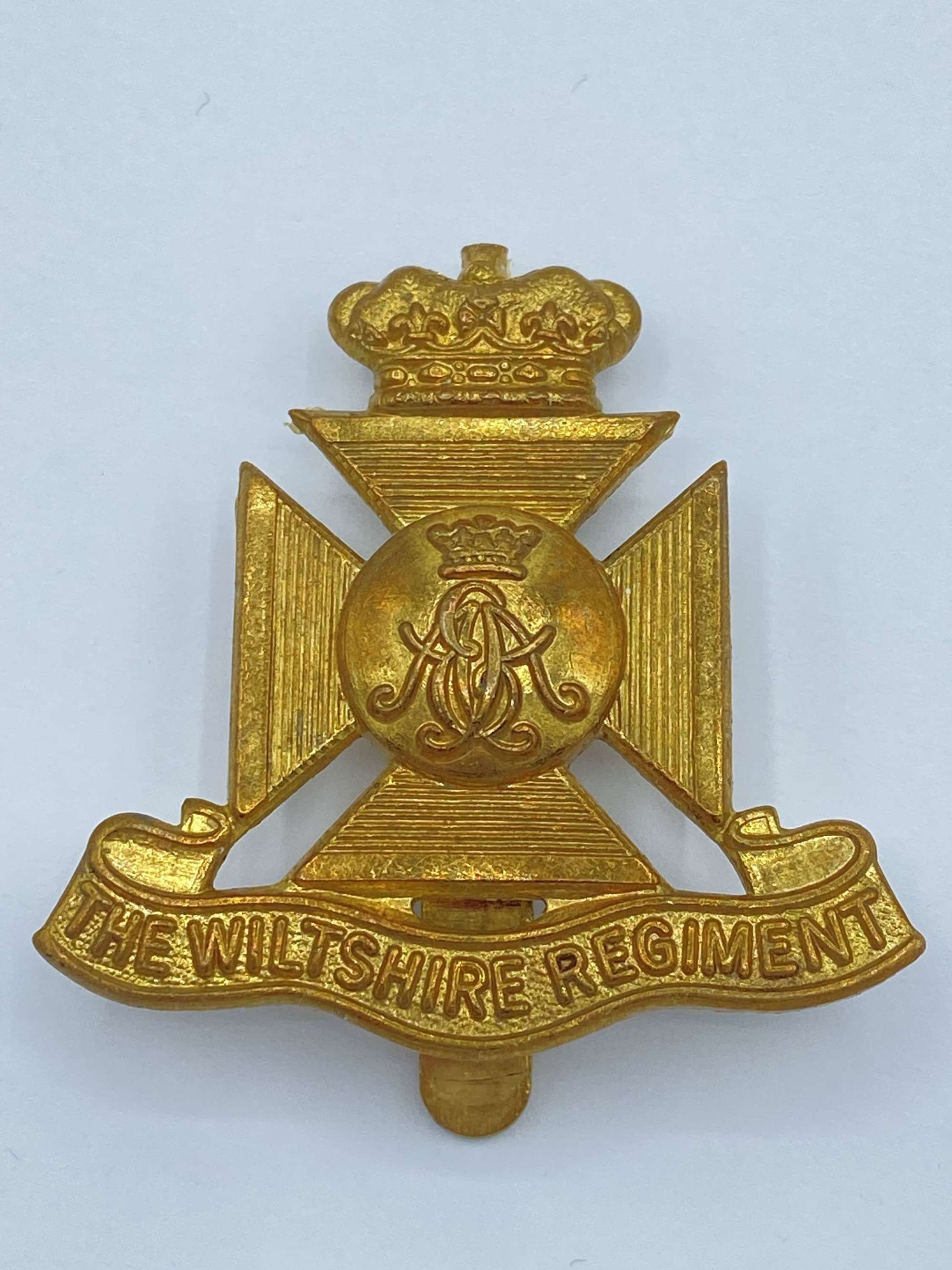 WW2 British Army The Wiltshire Regiment Slider Cap Badge