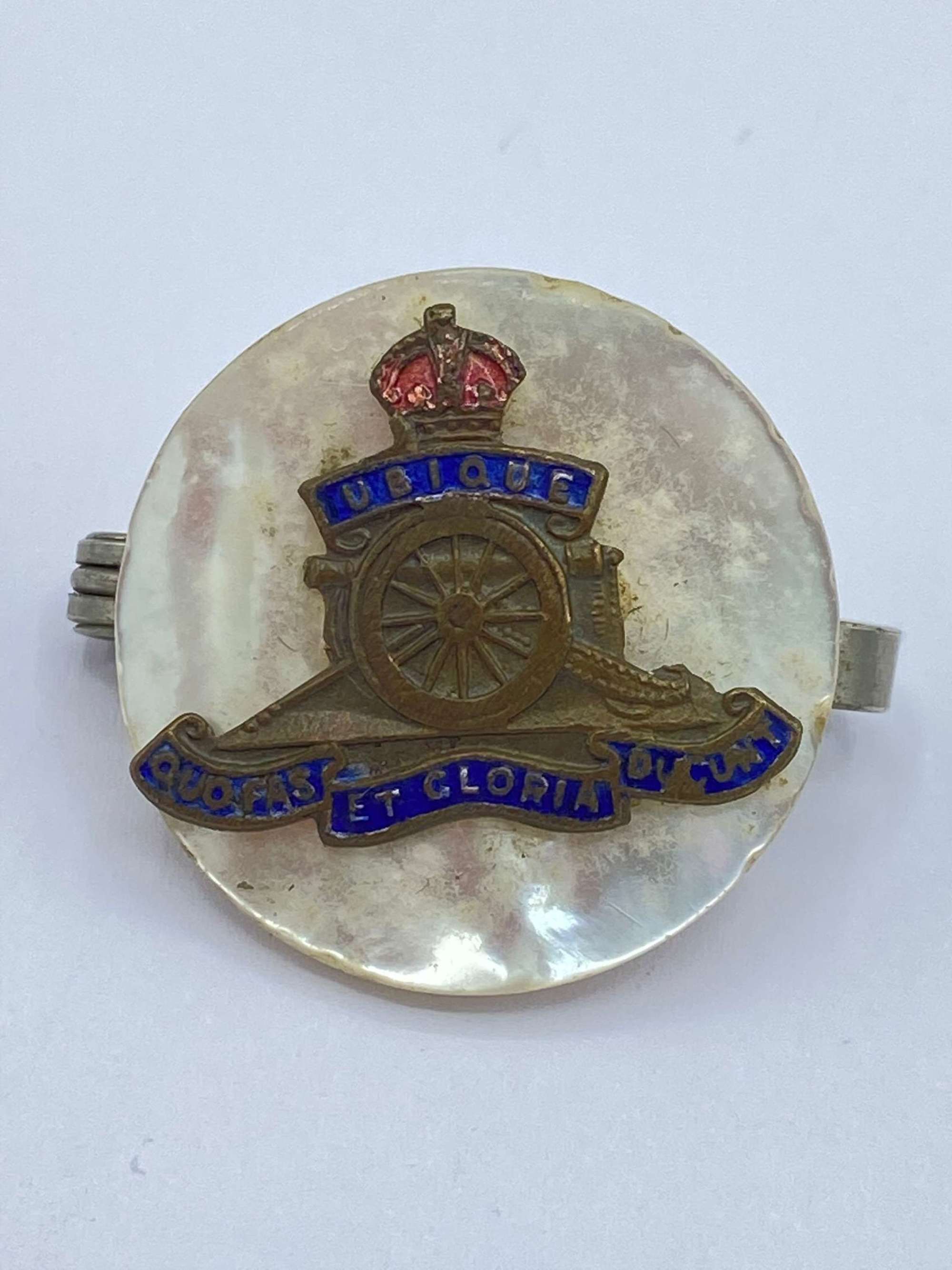 WW1 Royal Artillery Sweetheart Small Enamel & Brass Brooch Badge