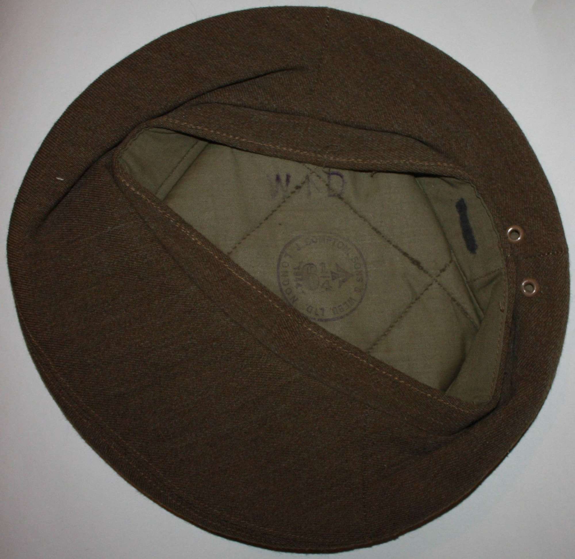 A SMALL SIZE 1945 DATED GS BERET  SIZE 6 1/4  VERY GOOD CONDITION