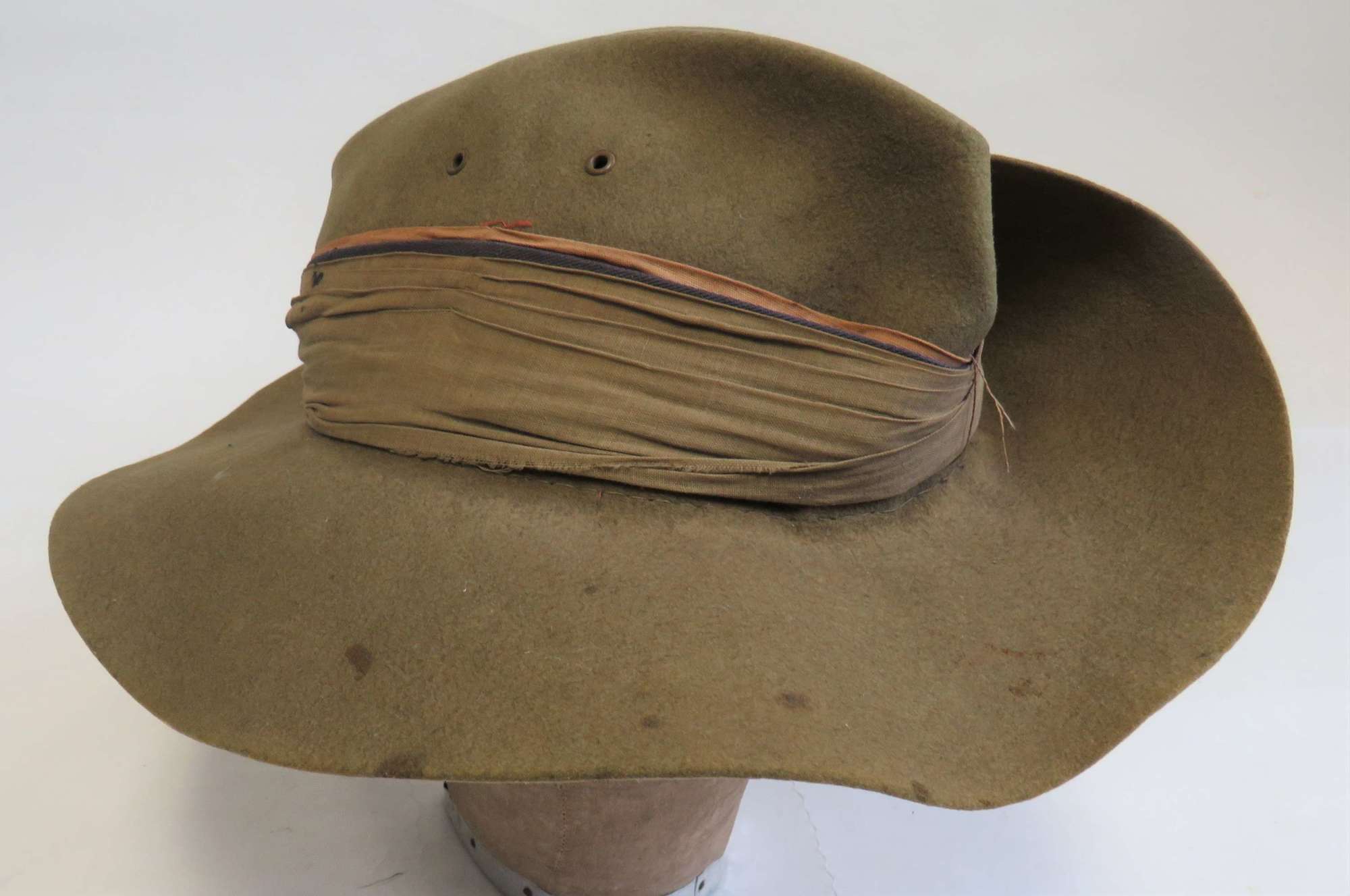 WW2 Regimentally Flashed Far East Bush ( Slouch ) Hat