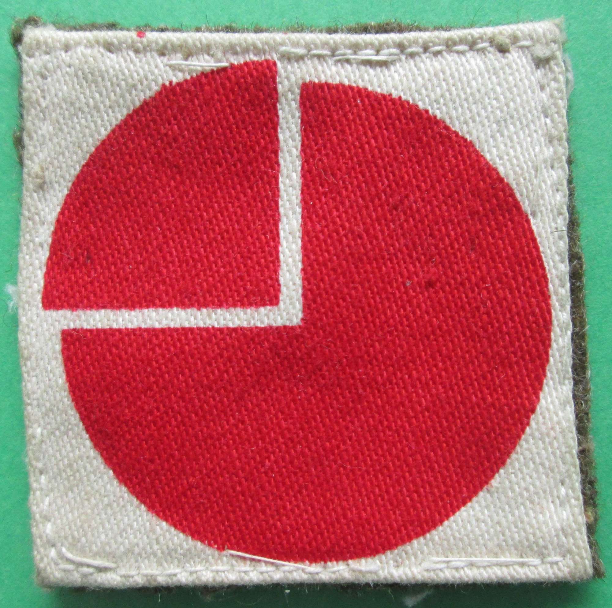 4th DIVISION 2ND PATTERN WWII PERIOD FORMATION SIGN