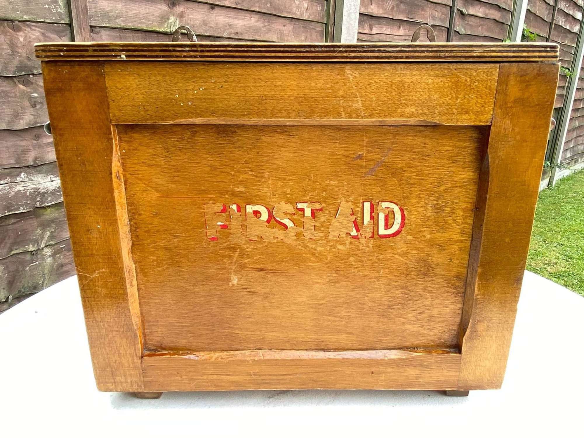 Post WW2 British Factory 1959 Dated First Aid Outfit (Cabinet) Empty