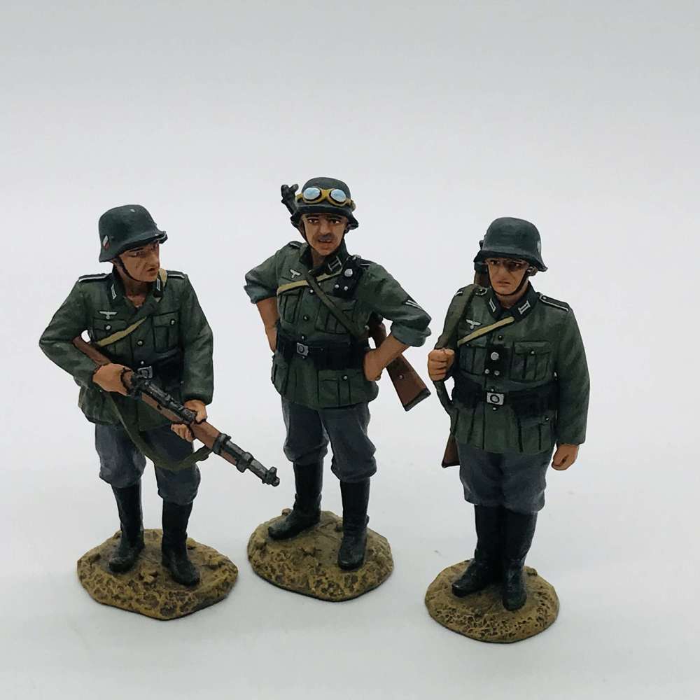 King and country/ German army, three Main Street patrol