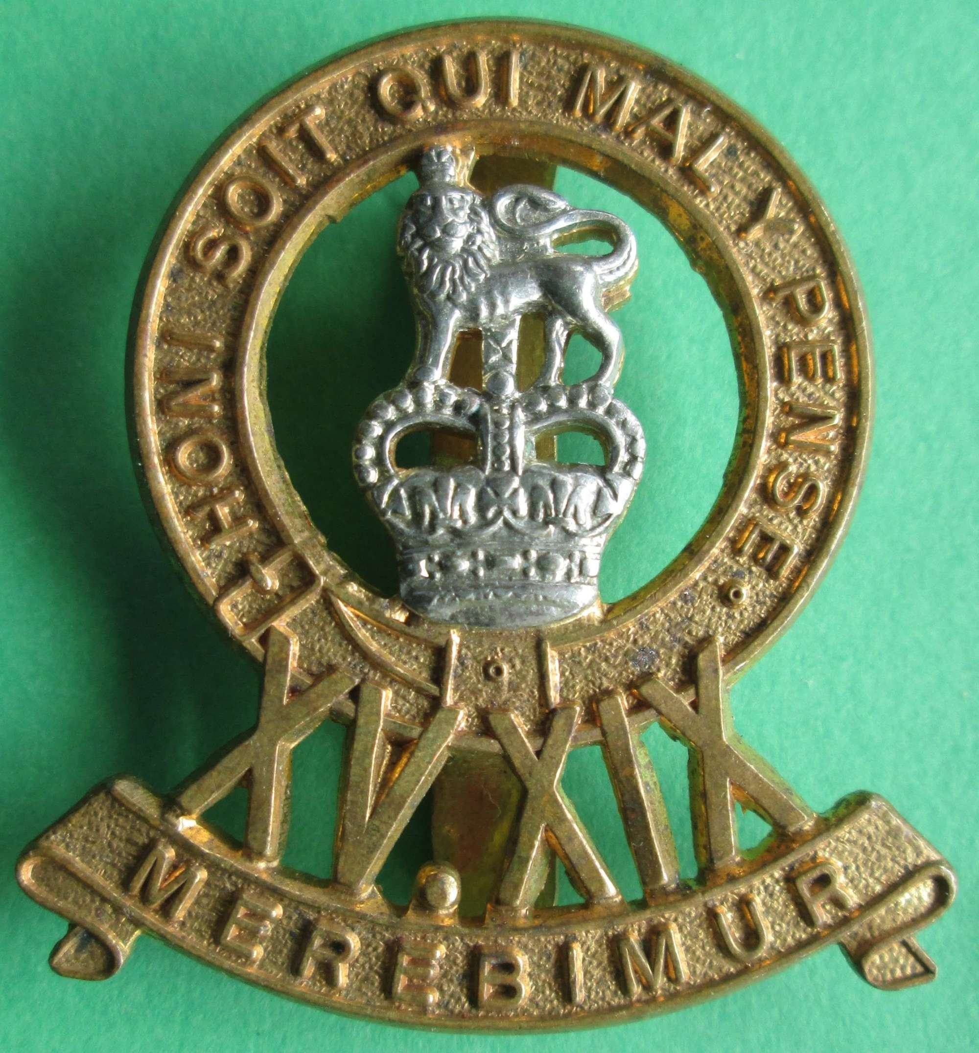 15th/19th HUSSARS OTHER RANKS CAP BADGE